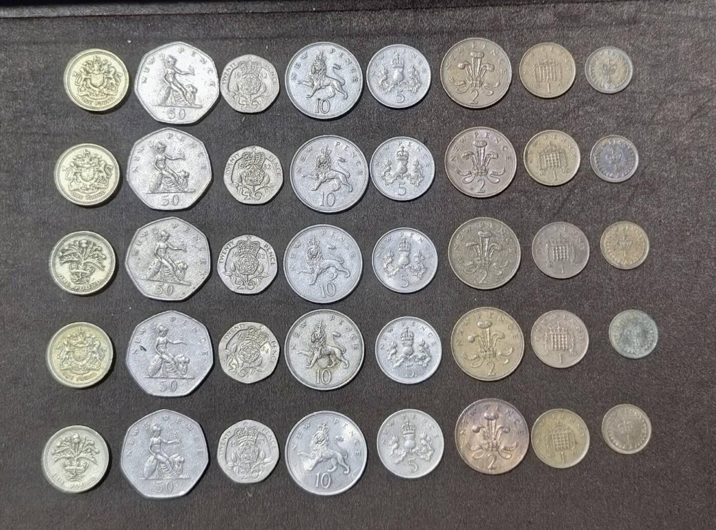 北京马甸外国币专卖第148期，外国币，中国早期纪念币专场，陆续上拍，欢迎关注 英国早期女皇低冠版全套5套，流通品相