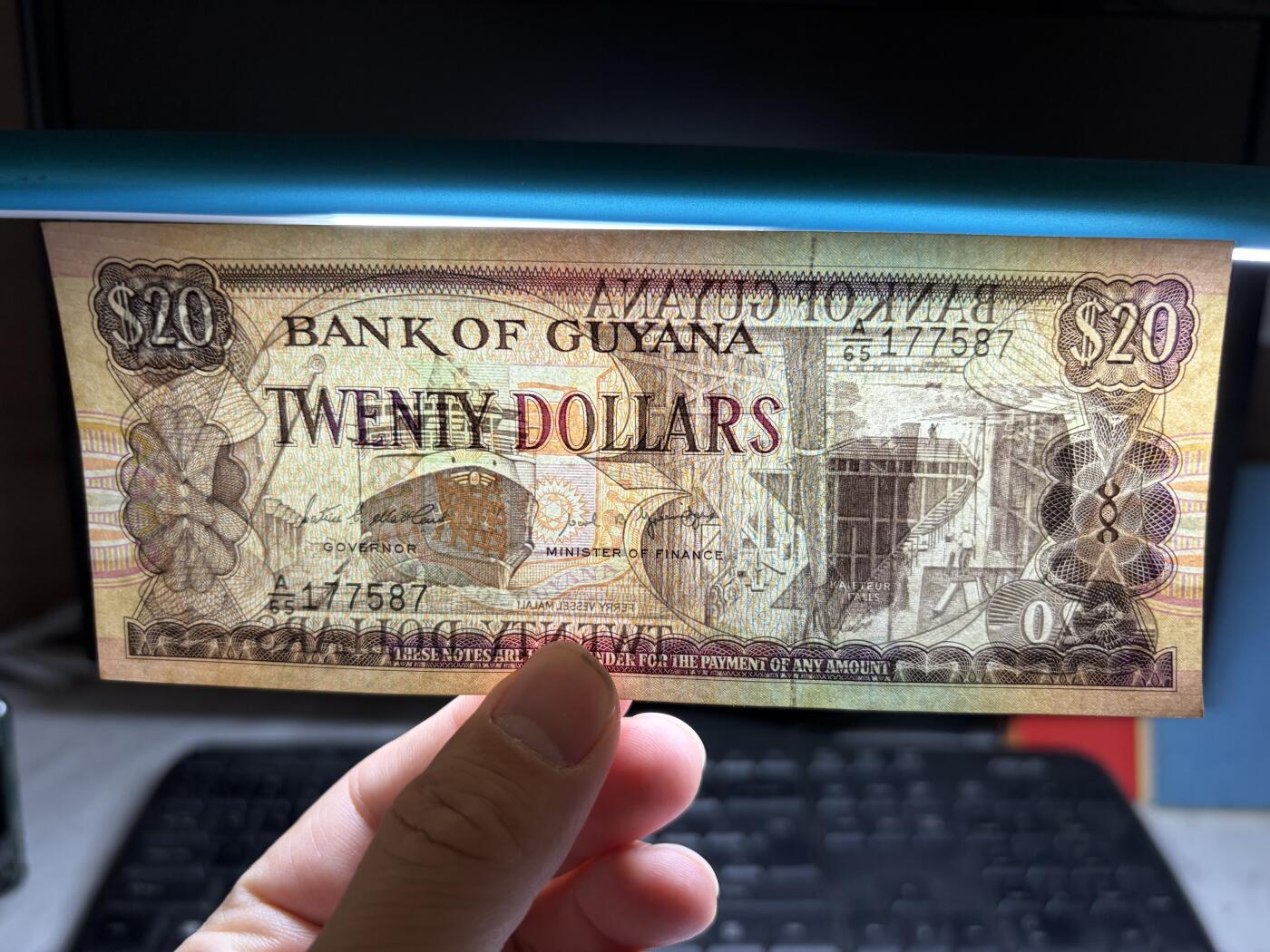 2026年集古藏今外币拍卖第二期-第10场—（总第310拍-纸币专场），本期拍完结算一次，发货时间2-3天，休息几天后继续新的一期拍卖。 圭亚那20元（02）