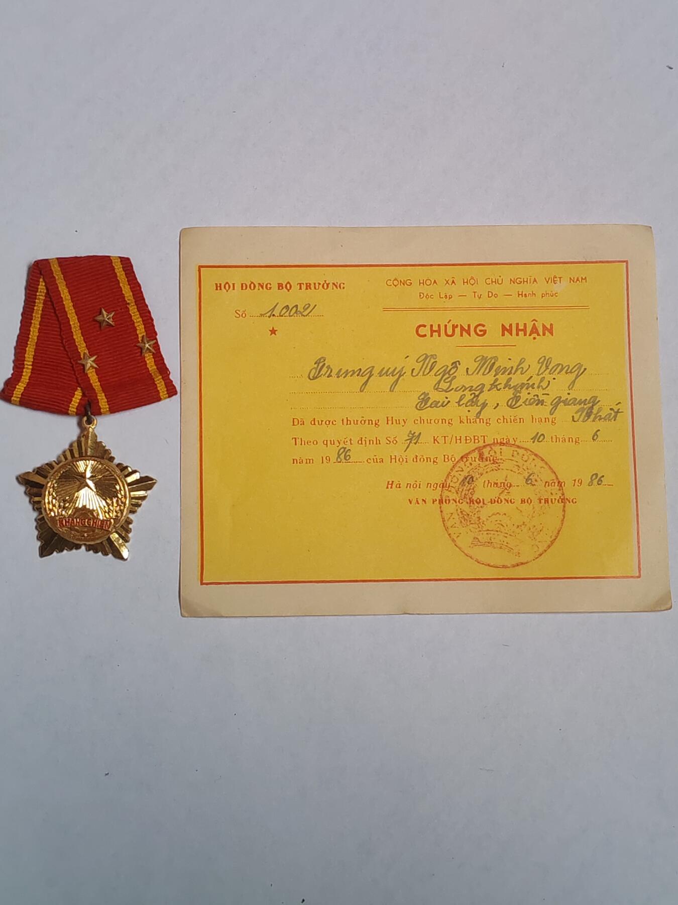 韵星假日军品类拍卖第43期 -- Rimey Holidays Militaria Auction 43 越南社会主义共和国一级抗战勋章带证，抗美越战事迹