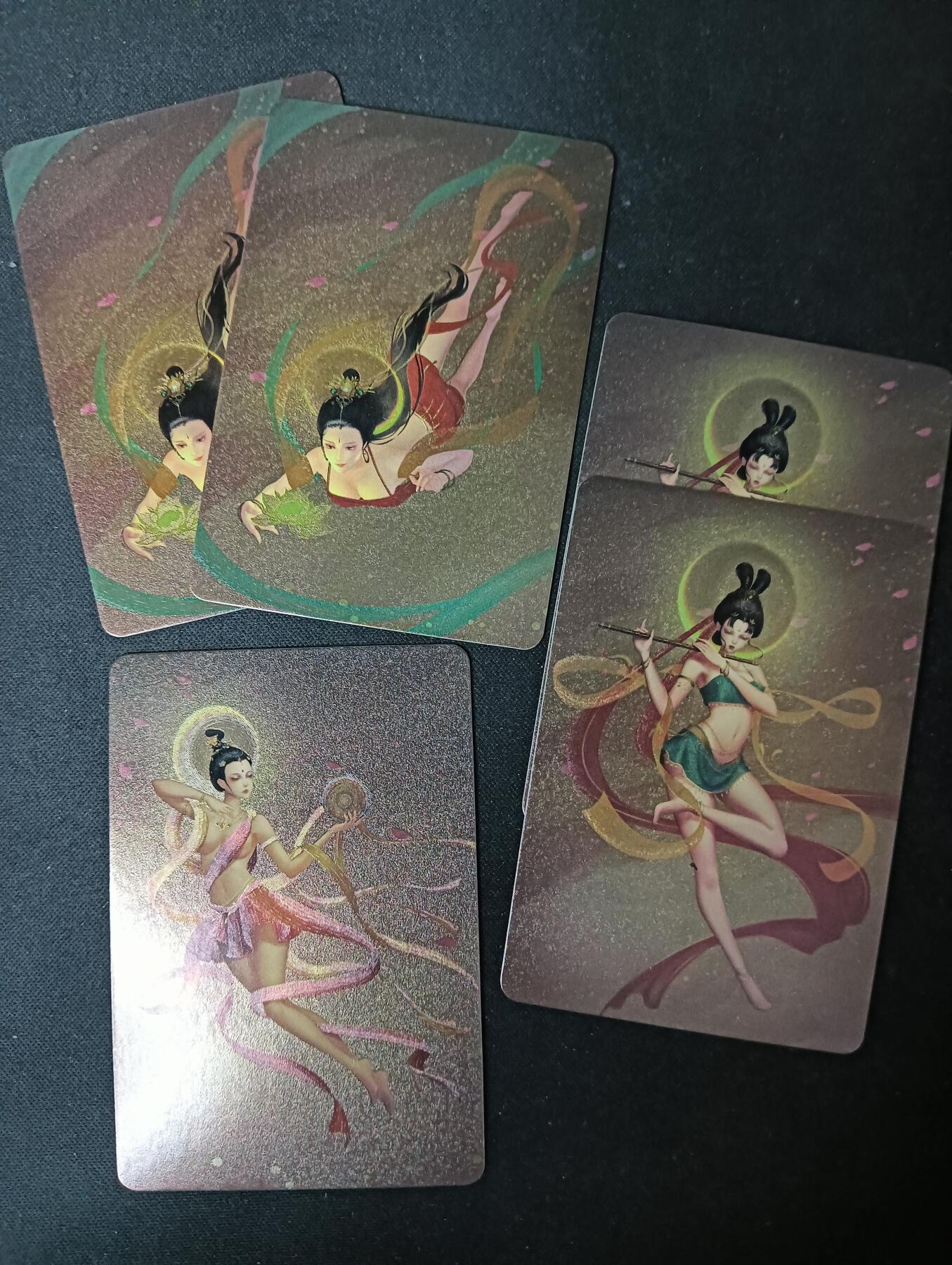 花开卡拍第61期（3月7号周六截拍，品控勿拍!!!拍品不寄存，运费5元（新疆需补运费差价或顺丰到付），自制卡难免瑕疵，可能存在轻微撞角爆边等出厂瑕疵，品控介意勿拍！） 五月卡牌 飞天 5张 2张艺术卡 粗闪