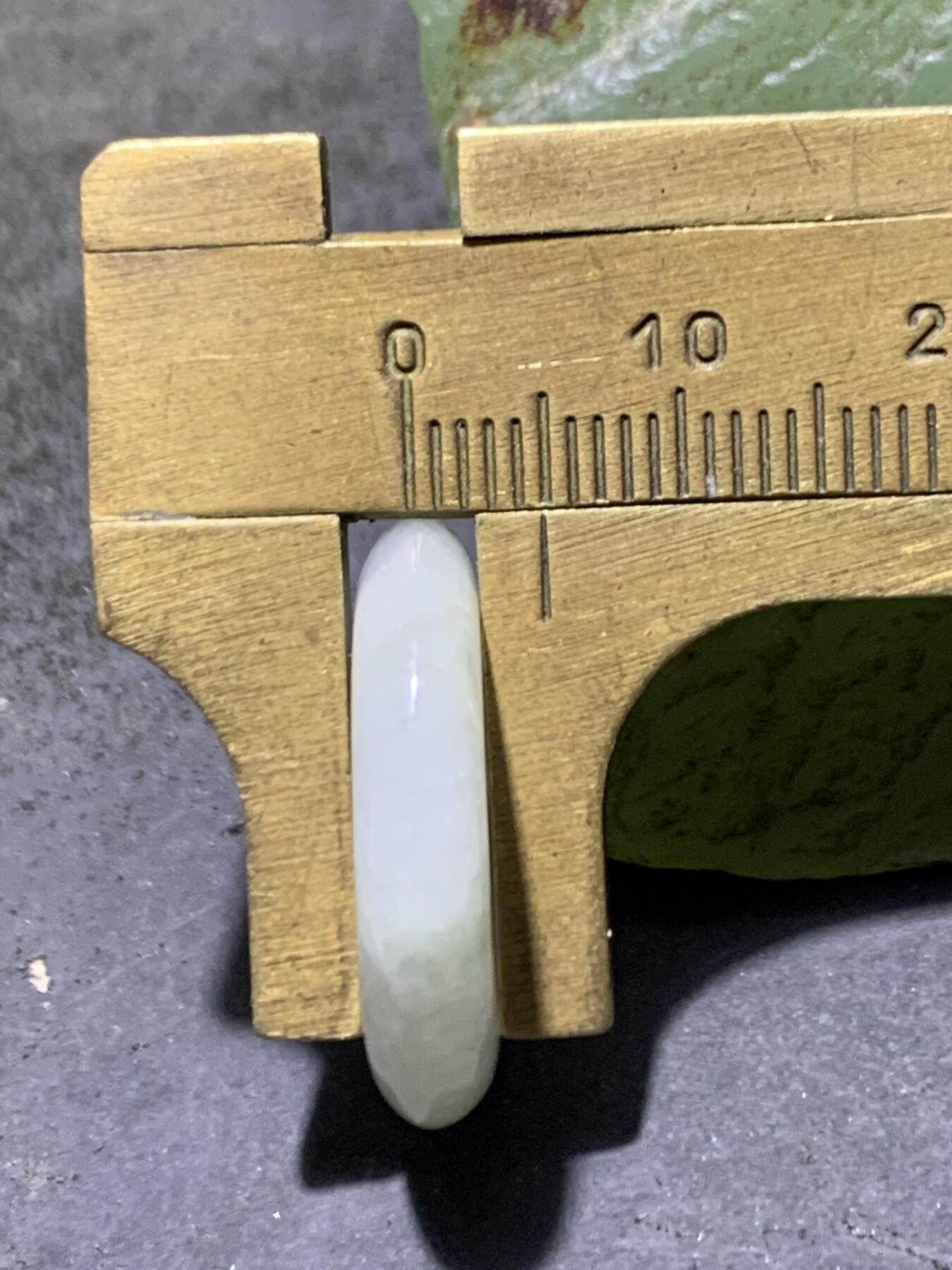 天然A货糯种翡翠平安扣吊坠一个！