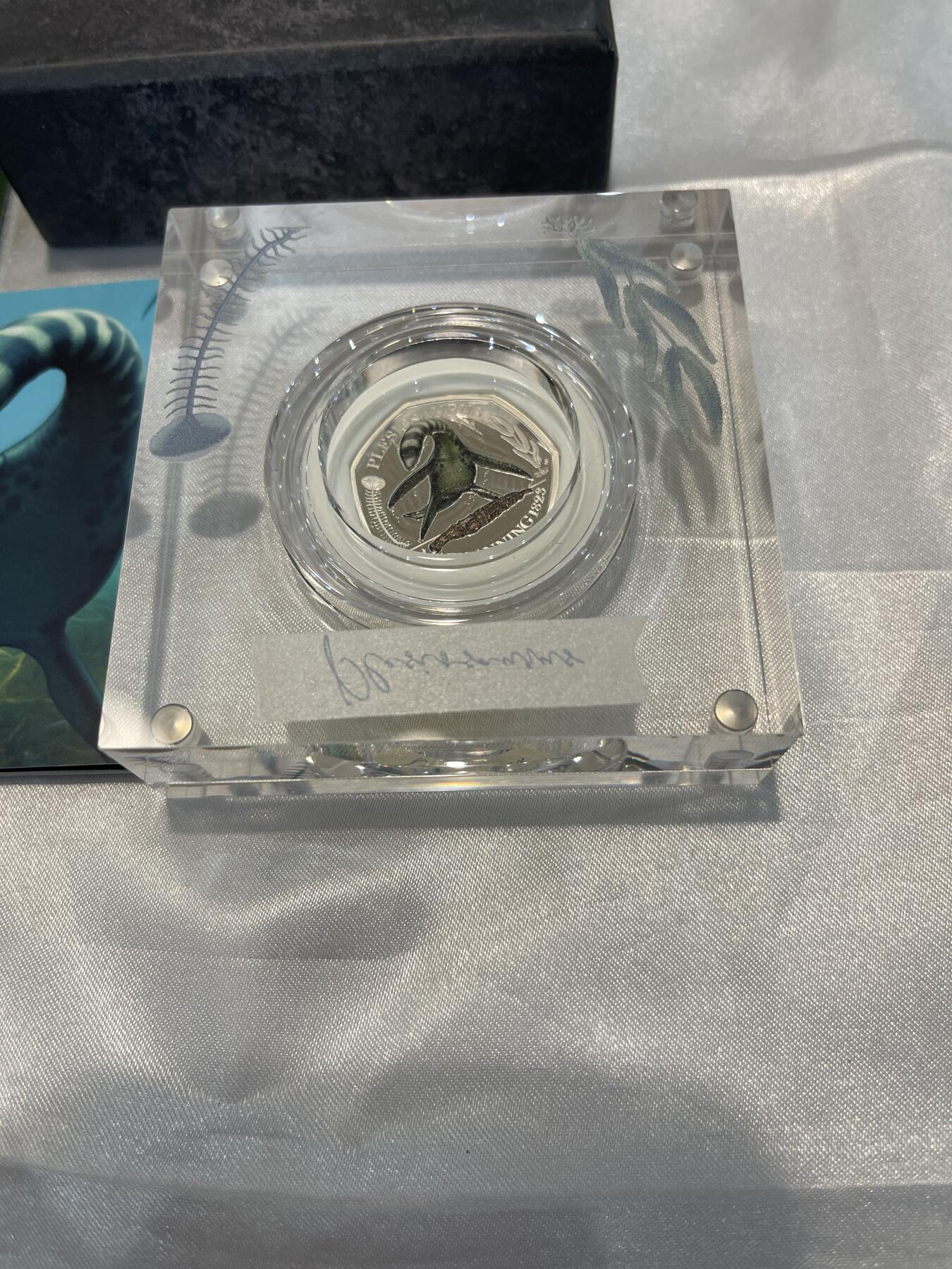 英国2021年Plesiosaurus纪念银币 50便士面值，925银，Proof工艺，限量发行 证书、亚克力壳，品相保存很好，适合收藏