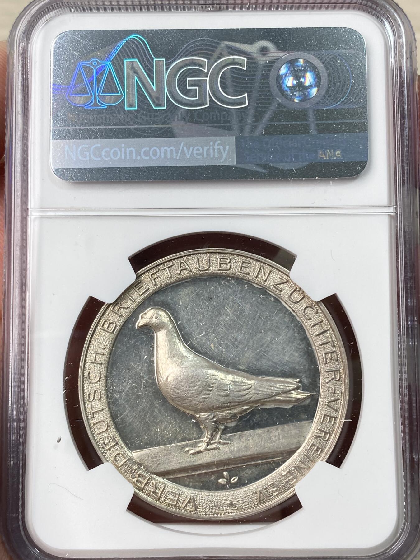万国钱币拍卖第062期 NGC UNCD 1900年左右德国信鸽饲养者协会联盟主席康拉德·特鲁利尔银章 深度精铸镜面浮雕喷砂质感 信鸽雕刻惟妙惟肖极其漂亮 