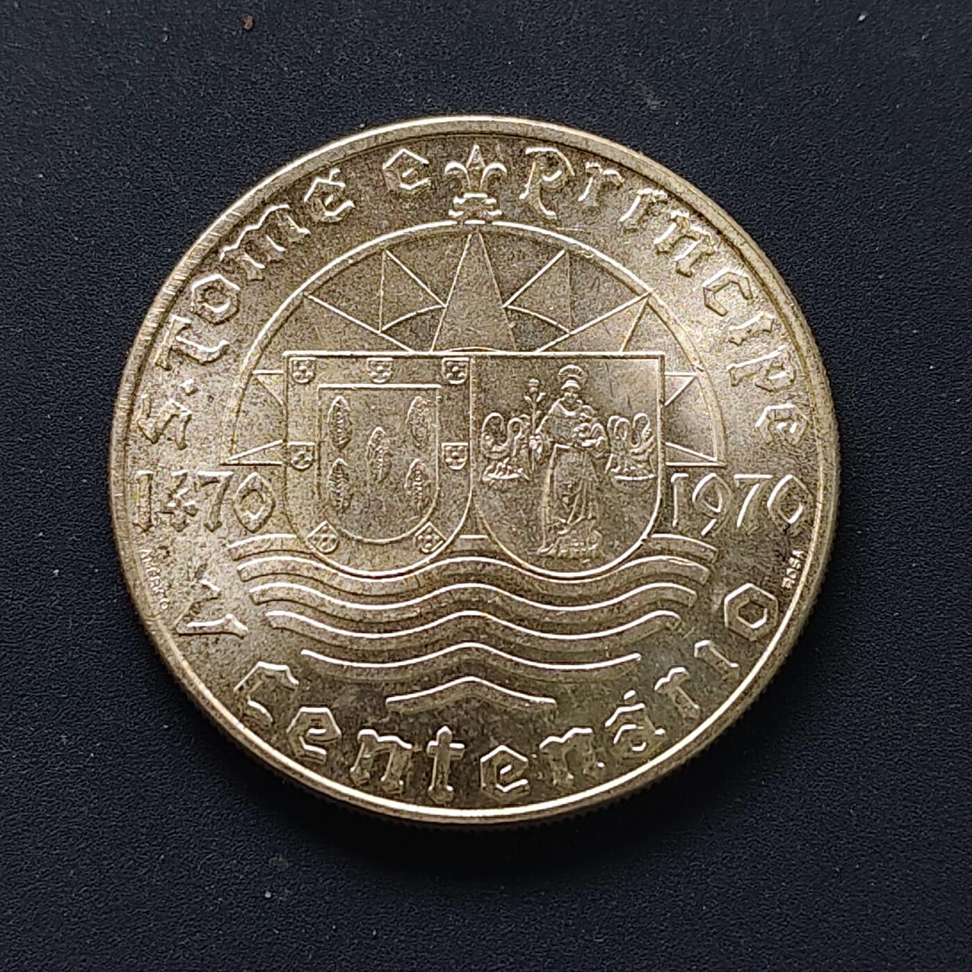 【全场包邮】纯粹捡漏拍509场 圣多美和普林西比1970年50埃斯库多发现圣多美和普林西比500周年纪念银币【34毫米18克65%】