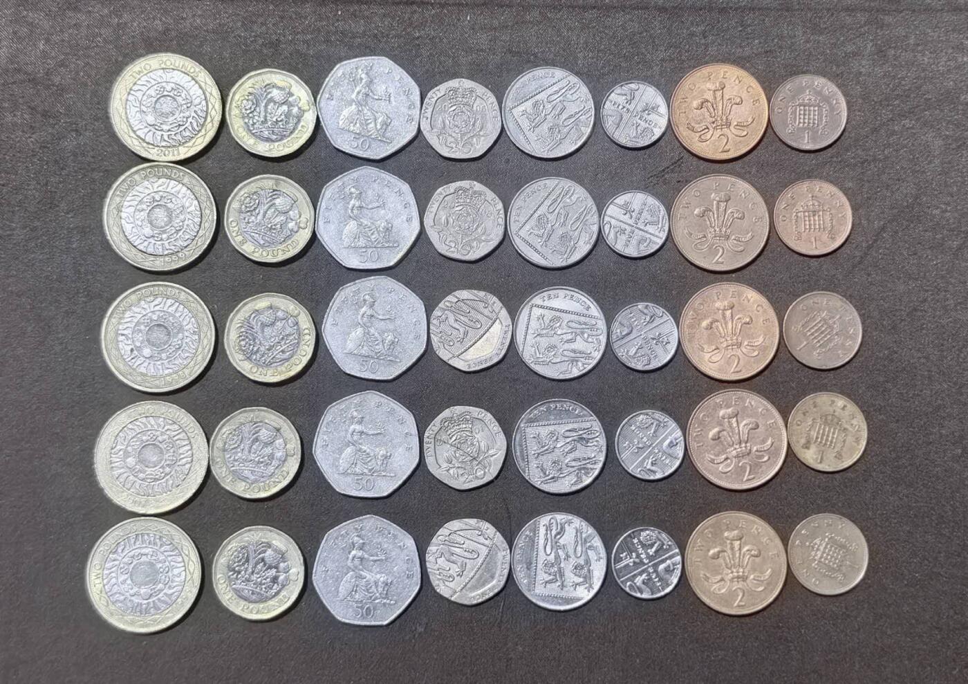 北京马甸外国币专卖第148期，外国币，中国早期纪念币专场，陆续上拍，欢迎关注 英国现在流通女皇花冠版全套5套，流通品相