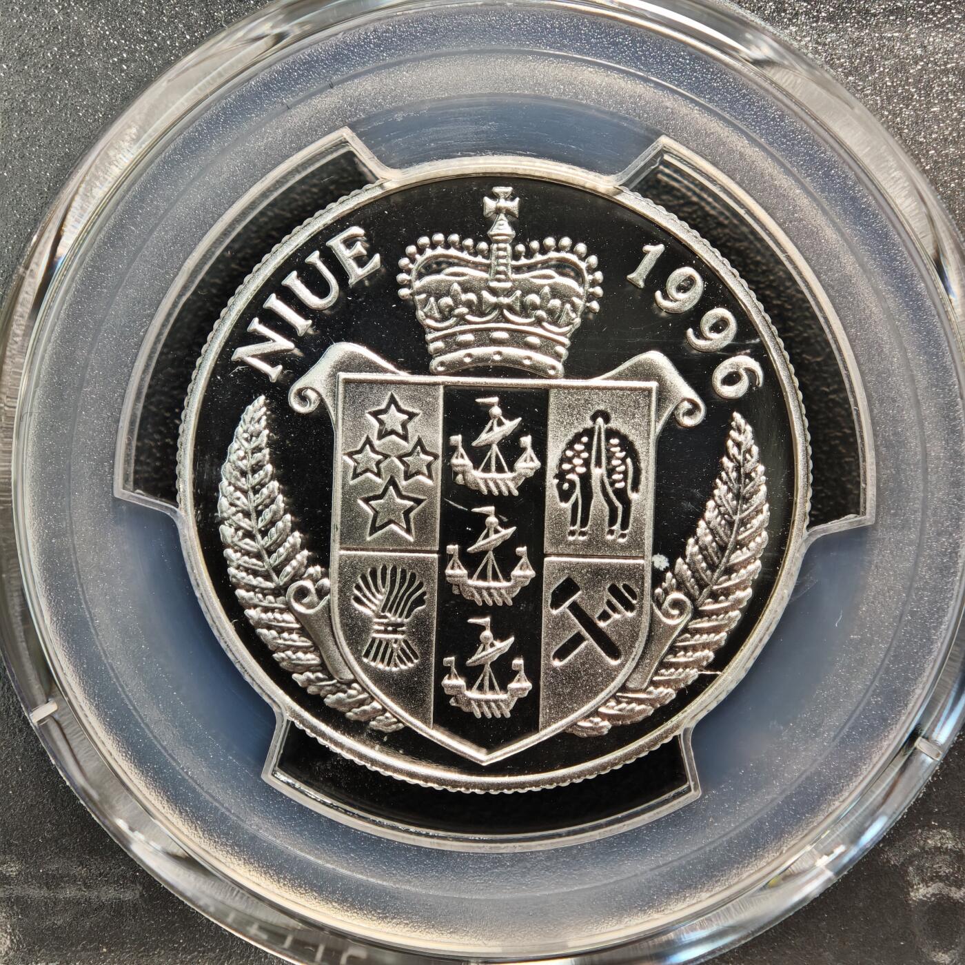 【德藏】世界币章拍卖第166期（拍品征集中~欢迎藏友联系） 1996年 纽埃濒危野生动物海豚1元精制纪念银币 PCGS PR68DCAM