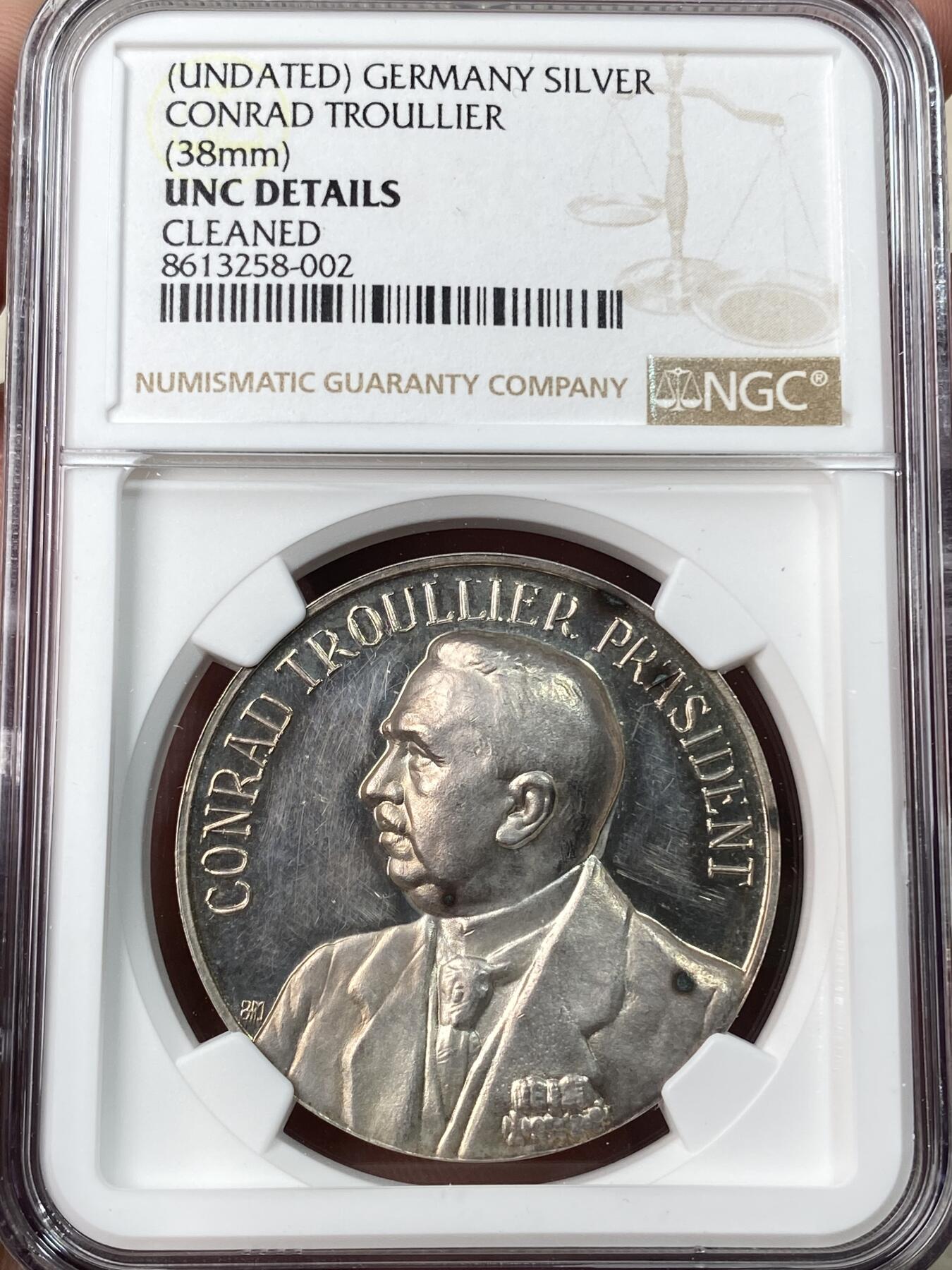 万国钱币拍卖第062期 NGC UNCD 1900年左右德国信鸽饲养者协会联盟主席康拉德·特鲁利尔银章 深度精铸镜面浮雕喷砂质感 信鸽雕刻惟妙惟肖极其漂亮 