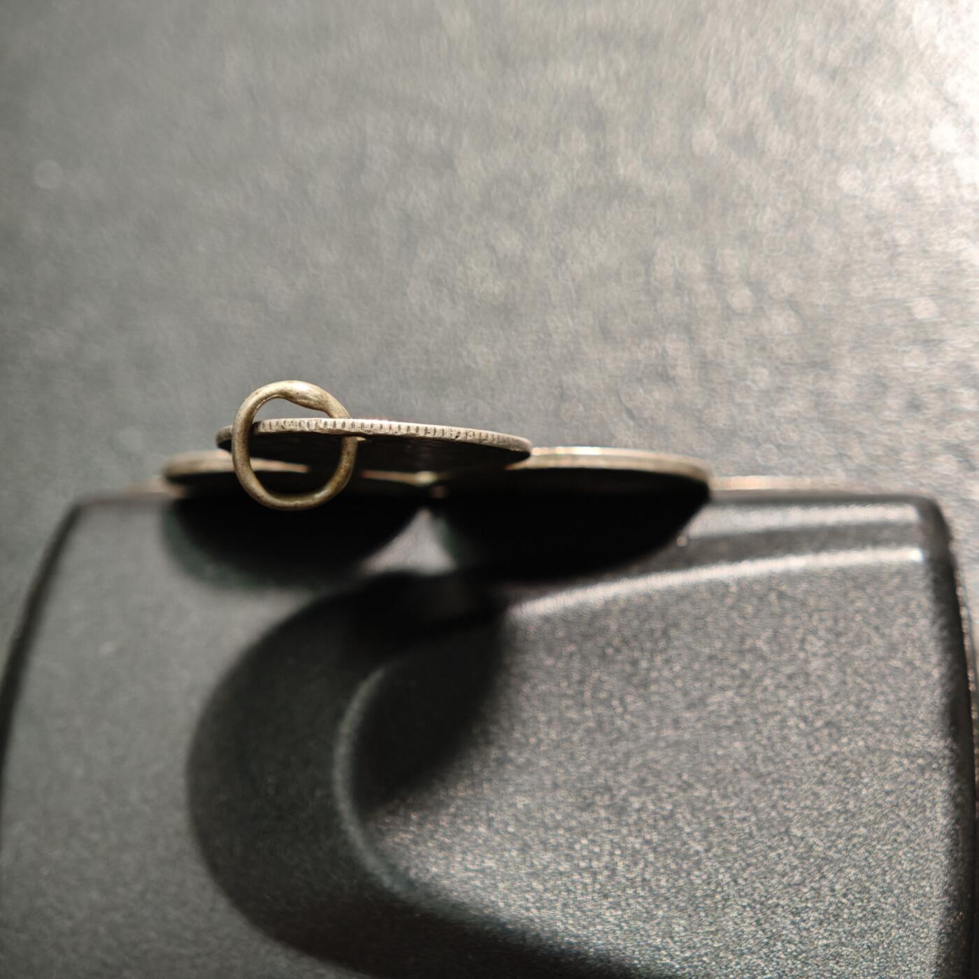 【德藏】世界币章拍卖第166期（拍品征集中~欢迎藏友联系） 英属印度卢比银币制作挂件 直径约：46.3mm；重约：8.5g