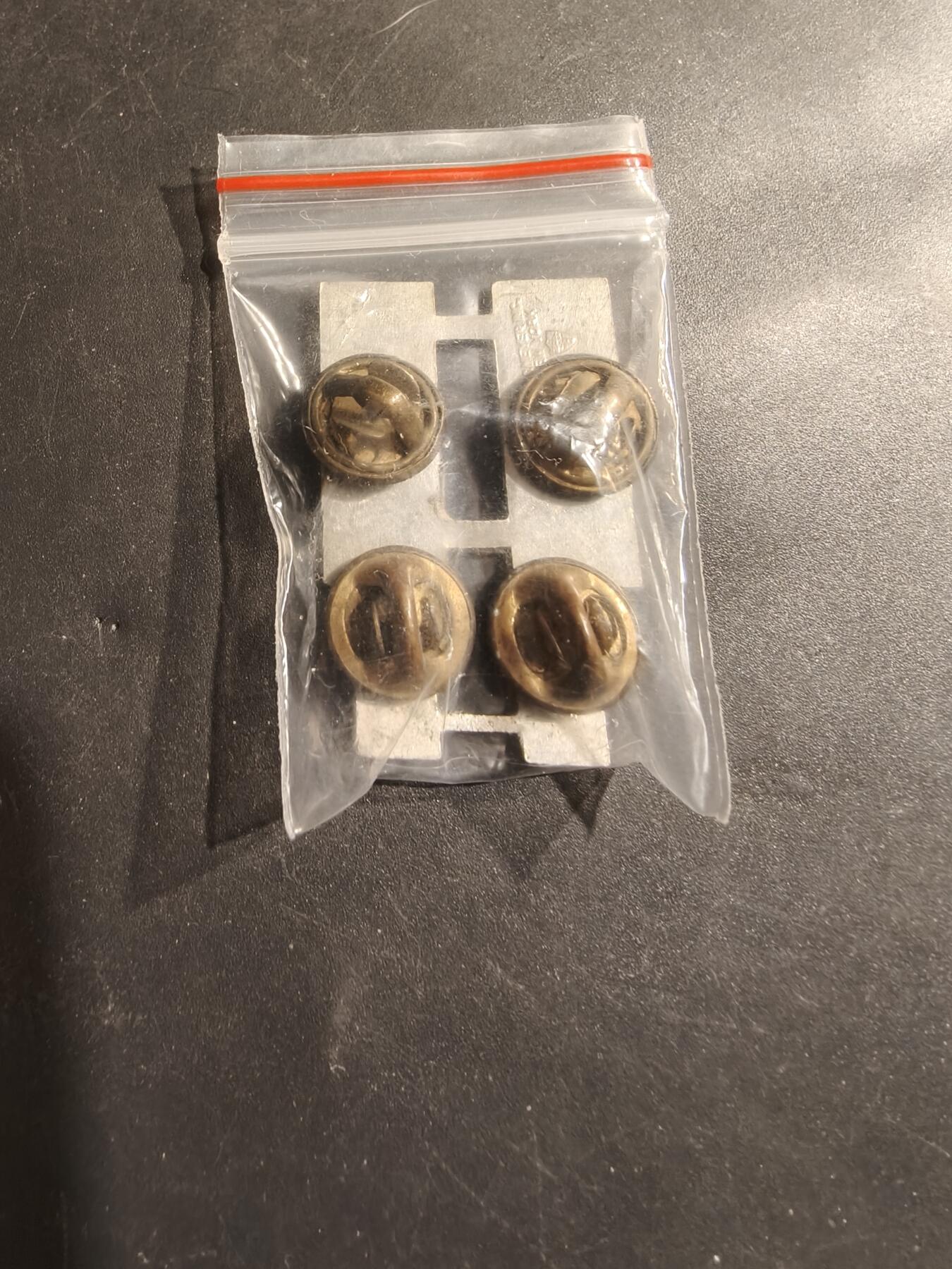 老王徽章第185期 美国陆军上尉军衔一组    大小尺寸