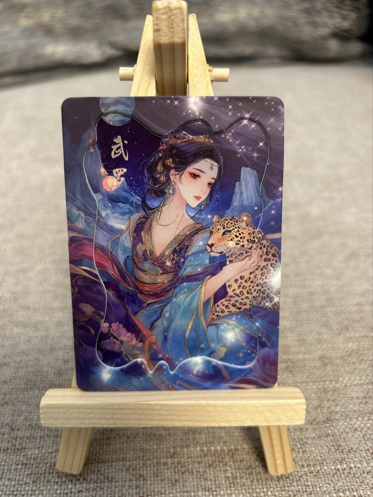 喜灰玩卡拍卖第五期，接拍品0佣金，欢迎送拍，释放现金流，让自己有资金可以购买更多喜欢的卡牌，让别的卡友能淘到更多心仪的卡牌 神话 百魅妖姬 限编202/666编 武罗