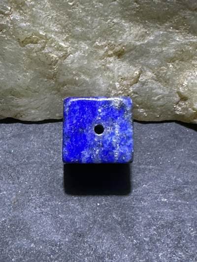 精美阿富汗老矿青金石六面方形珠一颗 精美阿富汗老矿青金石六面方形珠一颗