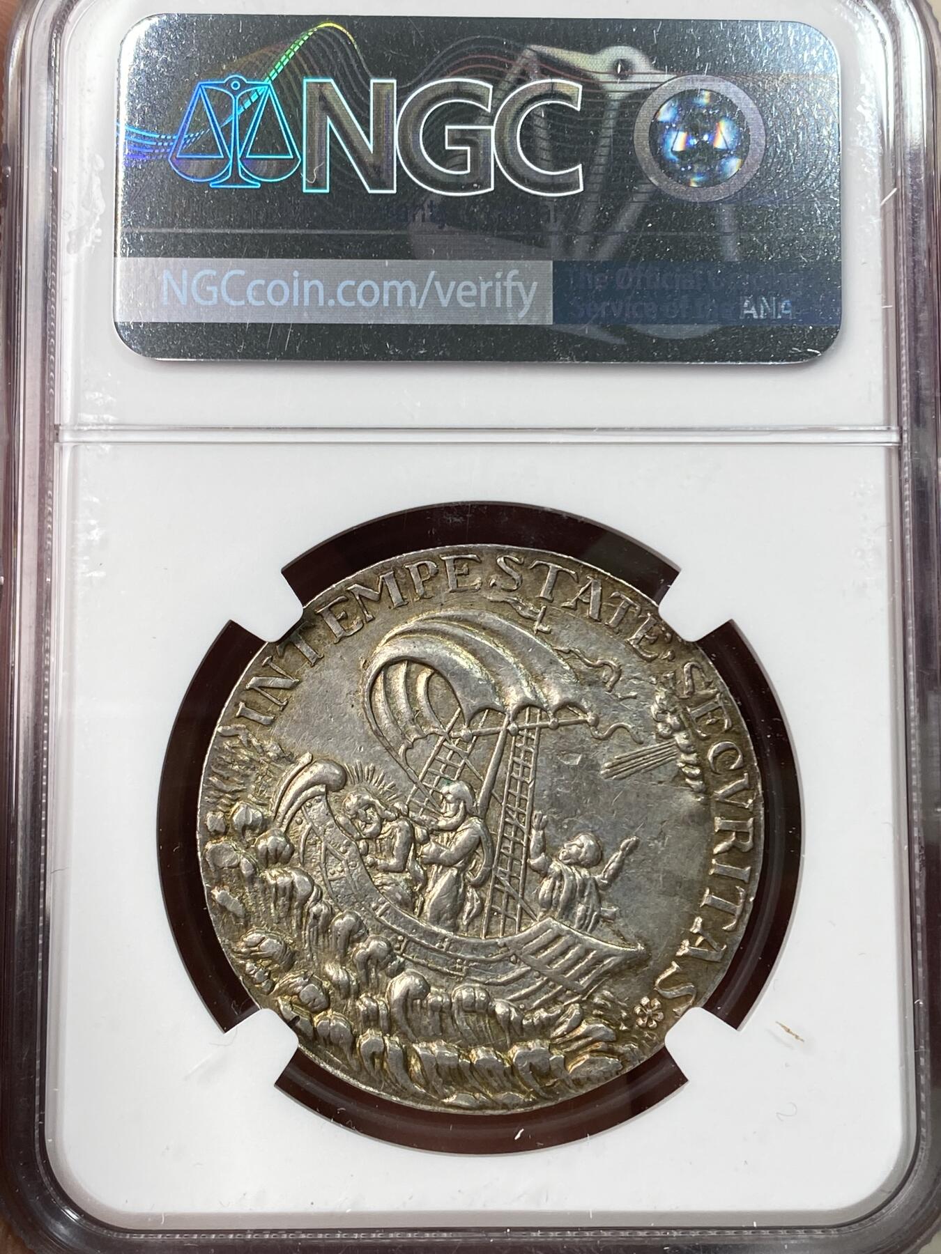 万国钱币拍卖第062期 NGC AUD 18~19世纪匈牙利圣乔治屠龙银章 是当时旅行者和航海工作者的护身符 此枚保存相当完好香槟淡彩环绕极其美丽