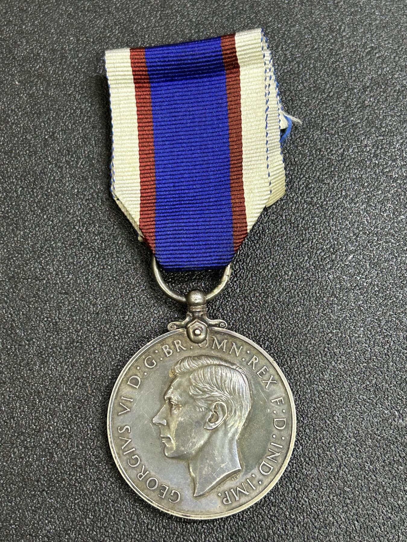 西秦中古拍卖第七十九期  英国皇家海军预备舰队奖章 银制 乔治六世版