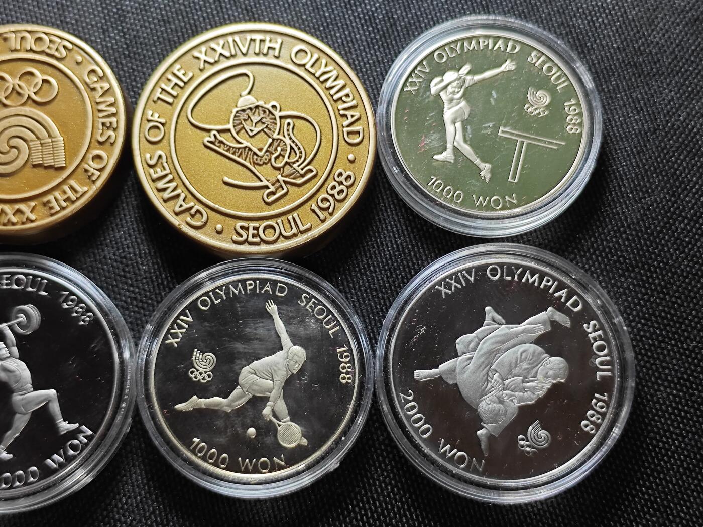 KK钱币收藏小铺   套币 批量/好品散币专场 2月预留时间 周末发货  韩国精制套币 含6枚精制纪念币 盒证齐全