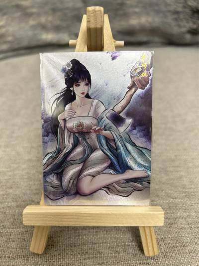 喜灰玩卡拍卖第五期，接拍品0佣金，欢迎送拍，释放现金流，让自己有资金可以购买更多喜欢的卡牌，让别的卡友能淘到更多心仪的卡牌 - 卡德曼 张建东老师绘 限编094/300编 特卡李巧奴