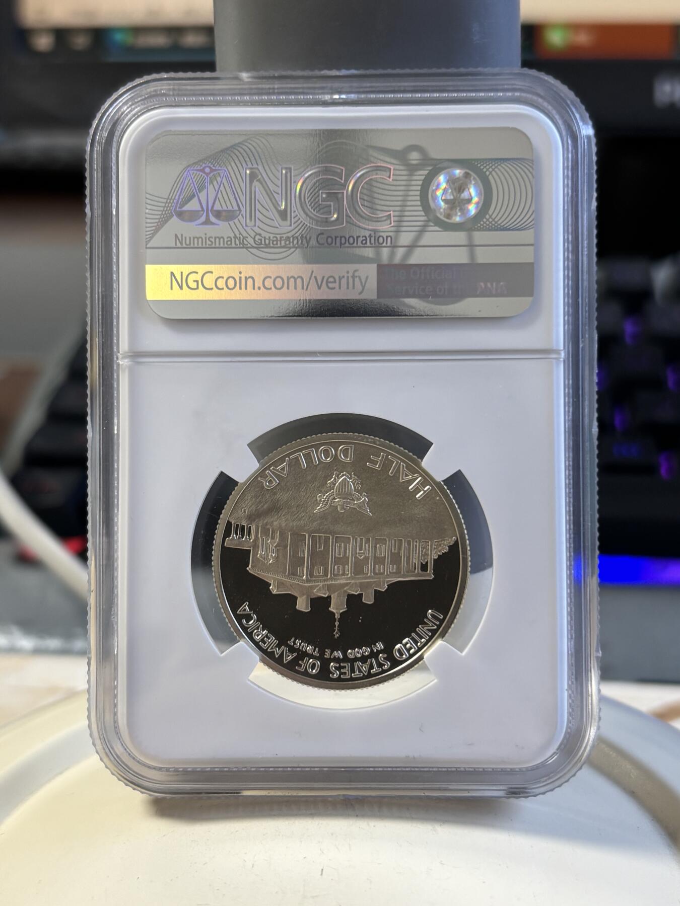 第191期拍卖 获奖美国1982年华盛顿诞辰精制银币NGC-PF69特殊标，900银，12.5克，