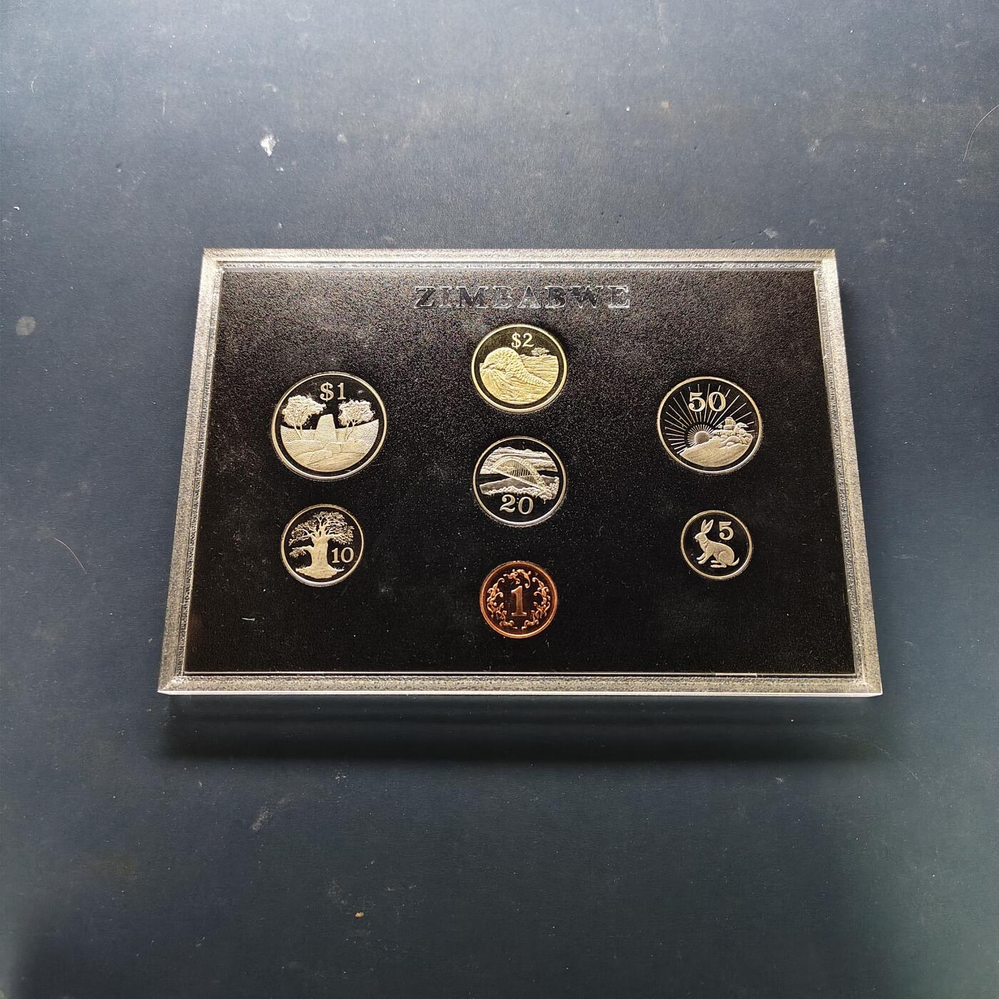 【全场包邮】纯粹捡漏拍509场 【少见】津巴布韦1997年官方精制套币-盒证全-量5500