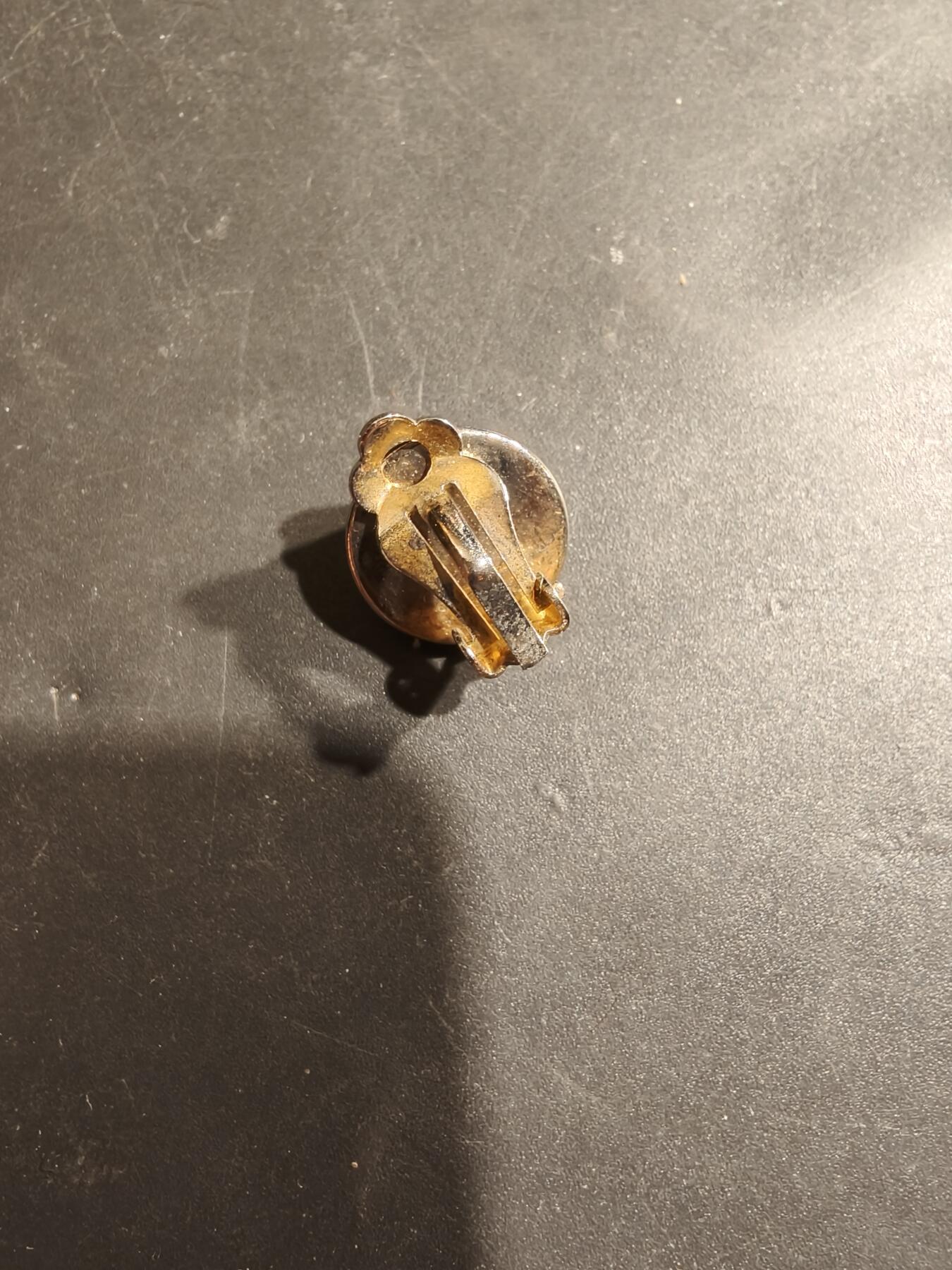 老王徽章第185期 法国嵌宝胸针