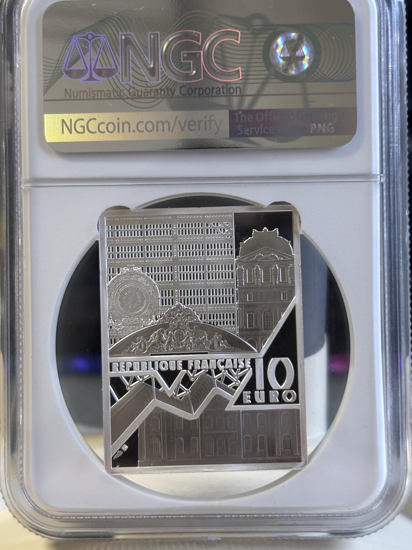 第191期拍卖 法国2021年卢浮宫画作长方形纪念银币首期蓝标ngc pf70，22.2克，发行3000枚