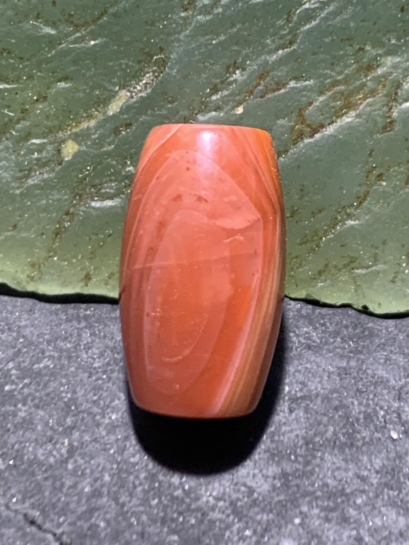 川料南红玛瑙通货小桶珠一颗！