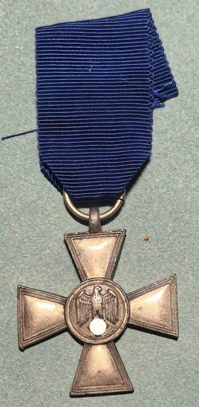 盛世勋华——号角文化勋章邮票专场拍卖第307期 - 德国（1939）国防军18年长期服役奖章