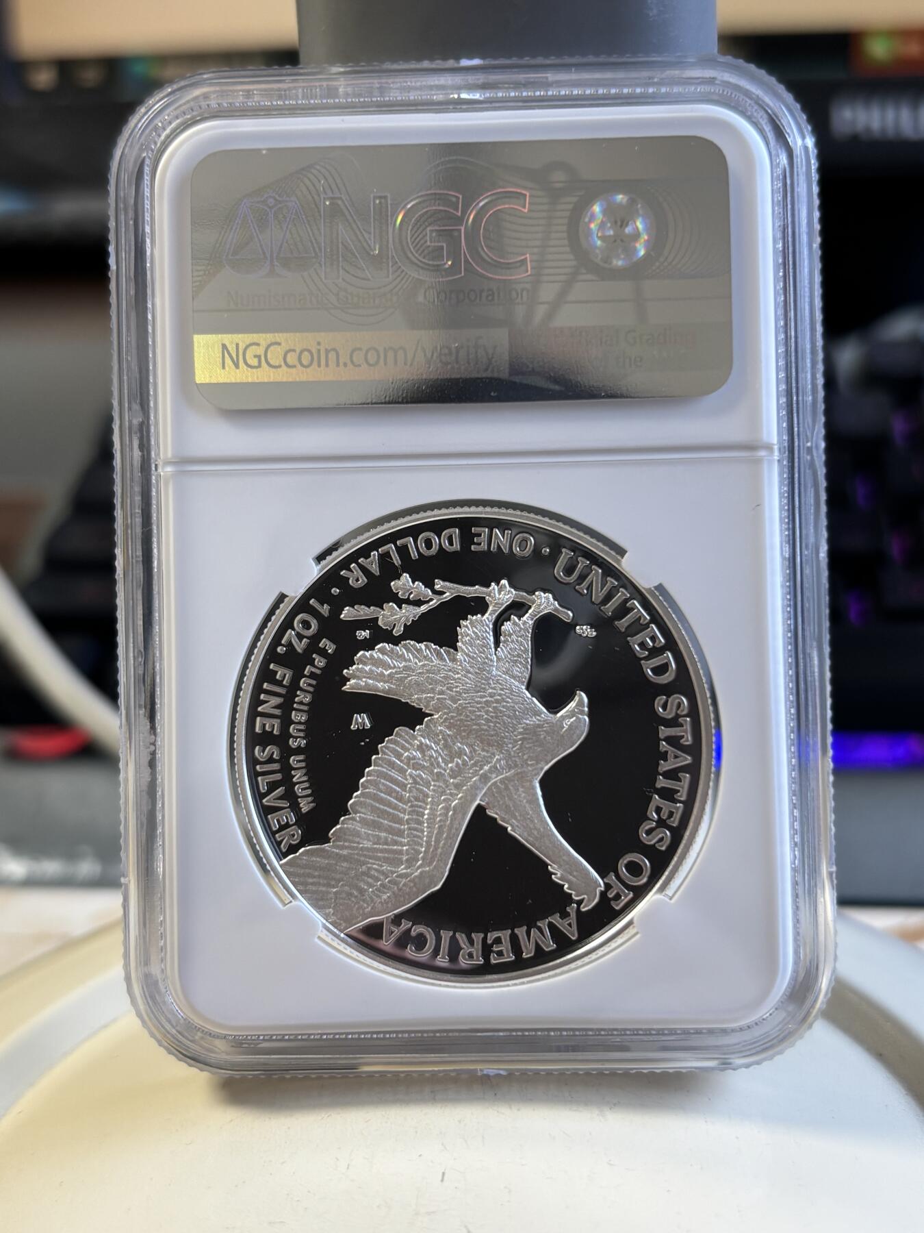 第191期拍卖 美国2022年女神鹰洋1盎司精制银币NGC-PF70首日标，999银