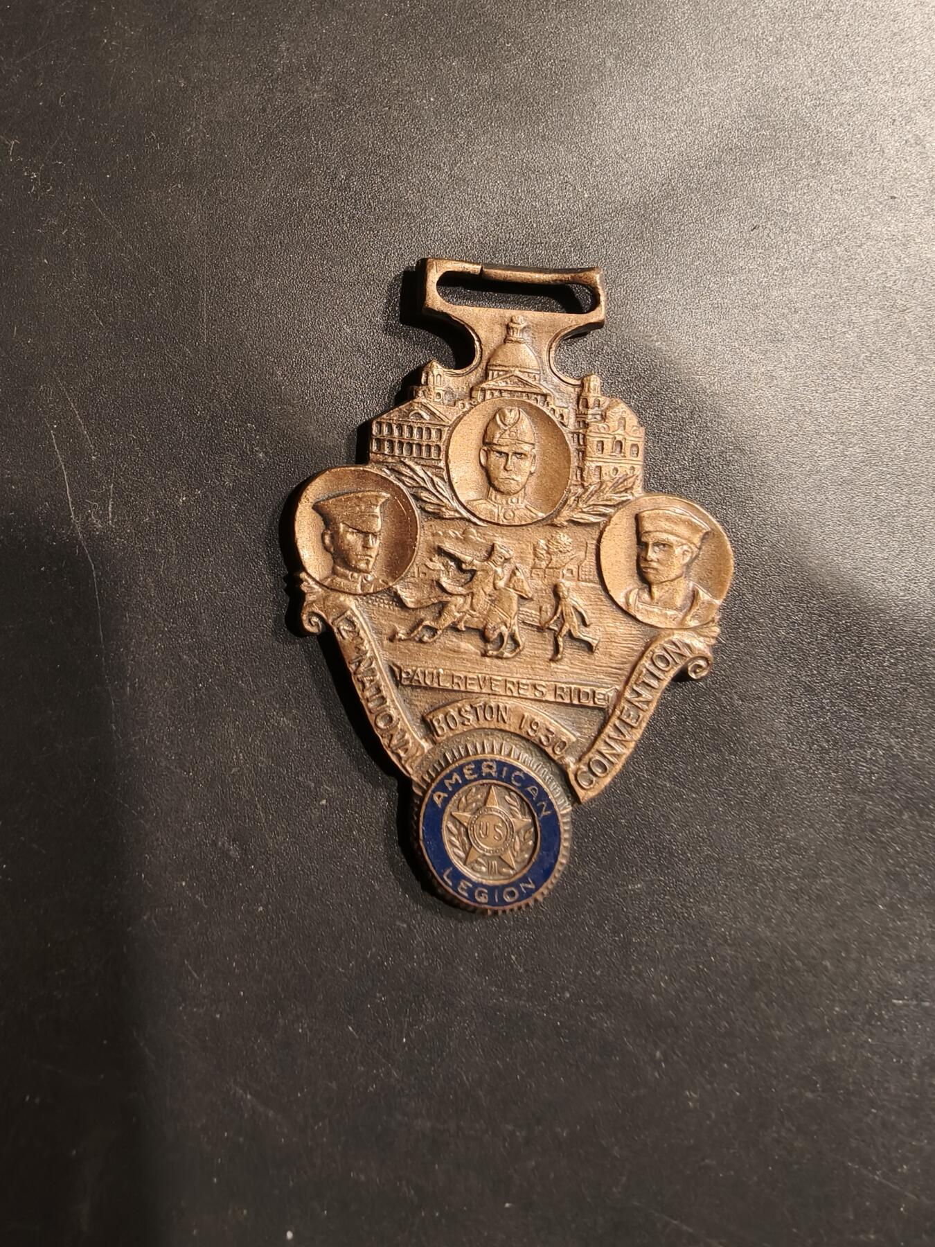 老王徽章第185期 美国二战老兵协会纪念章