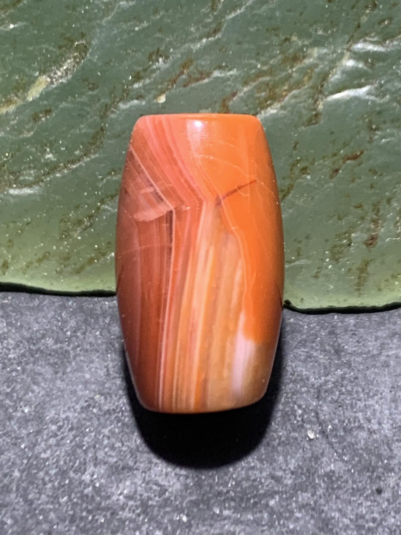 川料南红玛瑙通货小桶珠一颗！