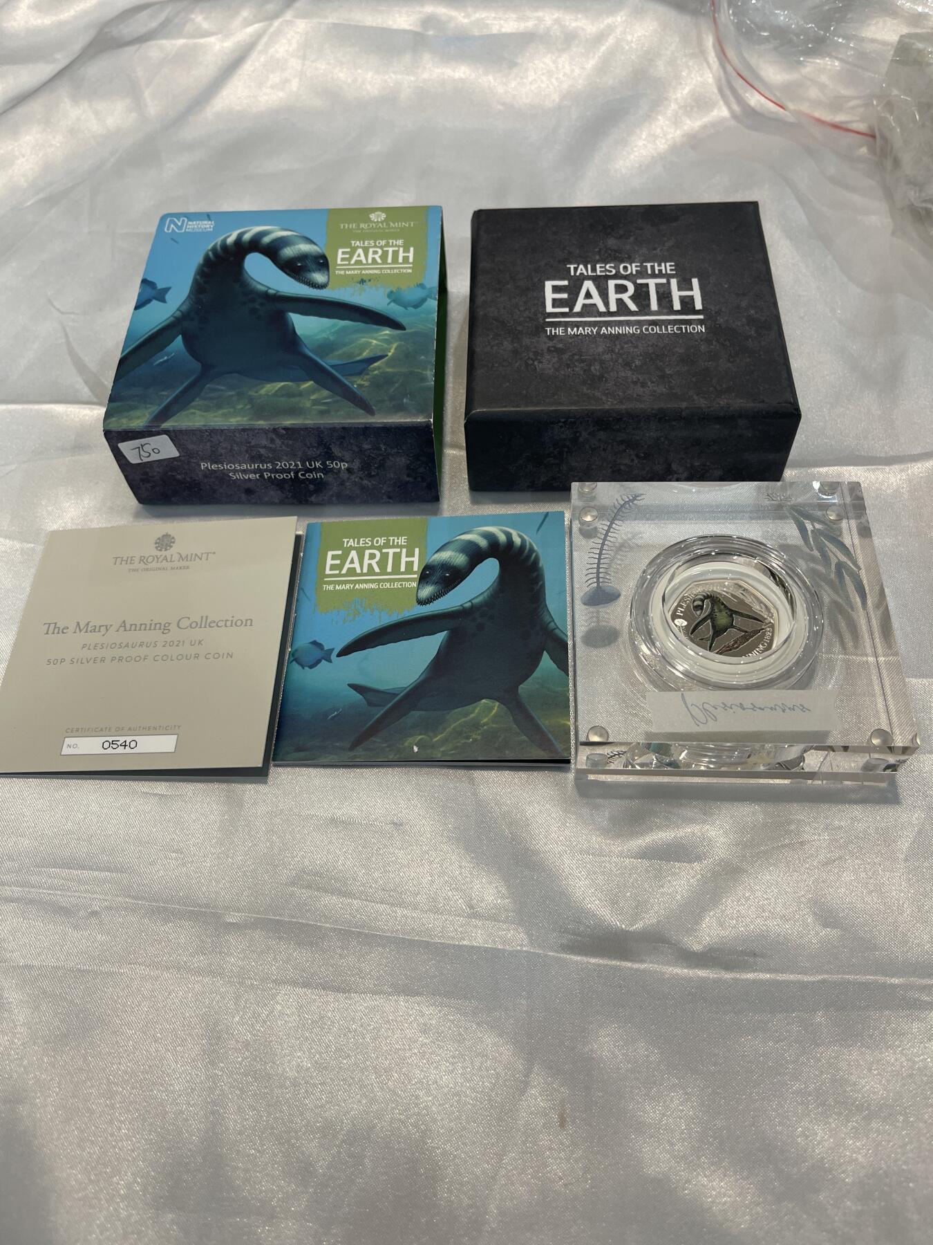 英国2021年Plesiosaurus纪念银币 50便士面值，925银，Proof工艺，限量发行 证书、亚克力壳，品相保存很好，适合收藏