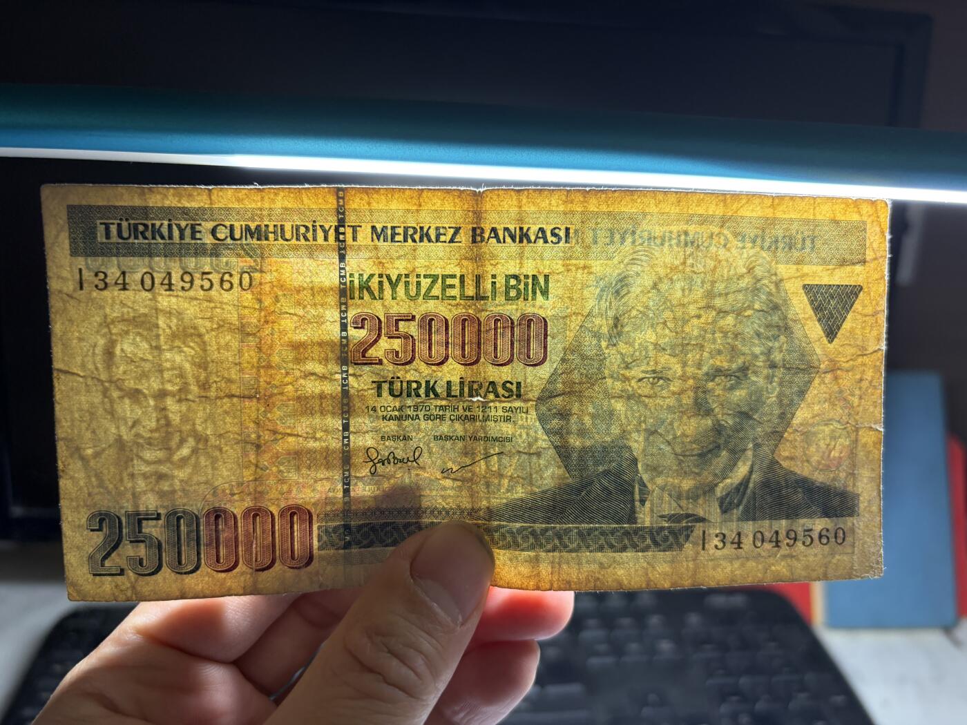 2026年集古藏今外币拍卖第二期-第10场—（总第310拍-纸币专场），本期拍完结算一次，发货时间2-3天，休息几天后继续新的一期拍卖。 1970年土耳其250000里拉