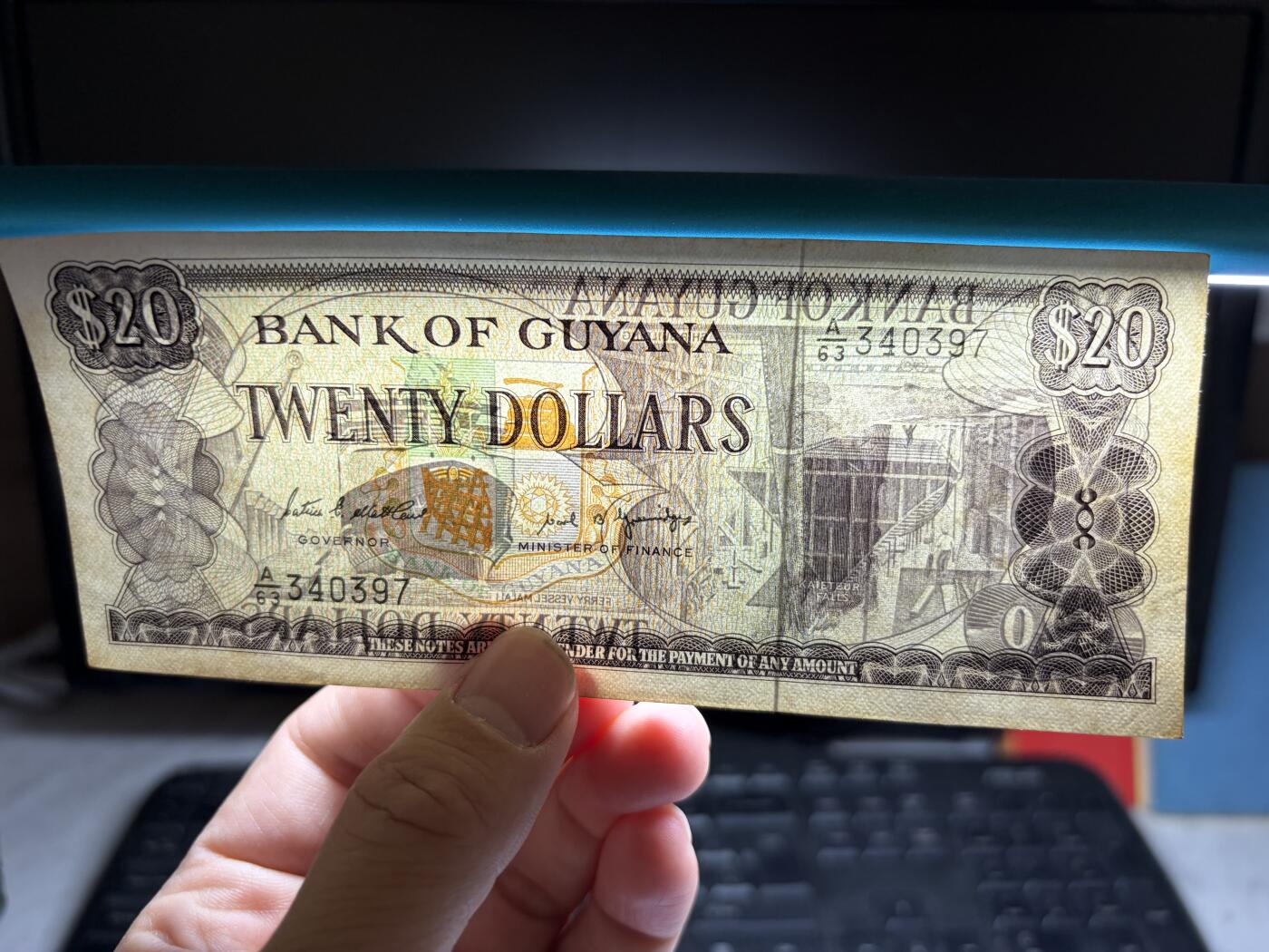 2026年集古藏今外币拍卖第二期-第10场—（总第310拍-纸币专场），本期拍完结算一次，发货时间2-3天，休息几天后继续新的一期拍卖。 圭亚那20元（01）