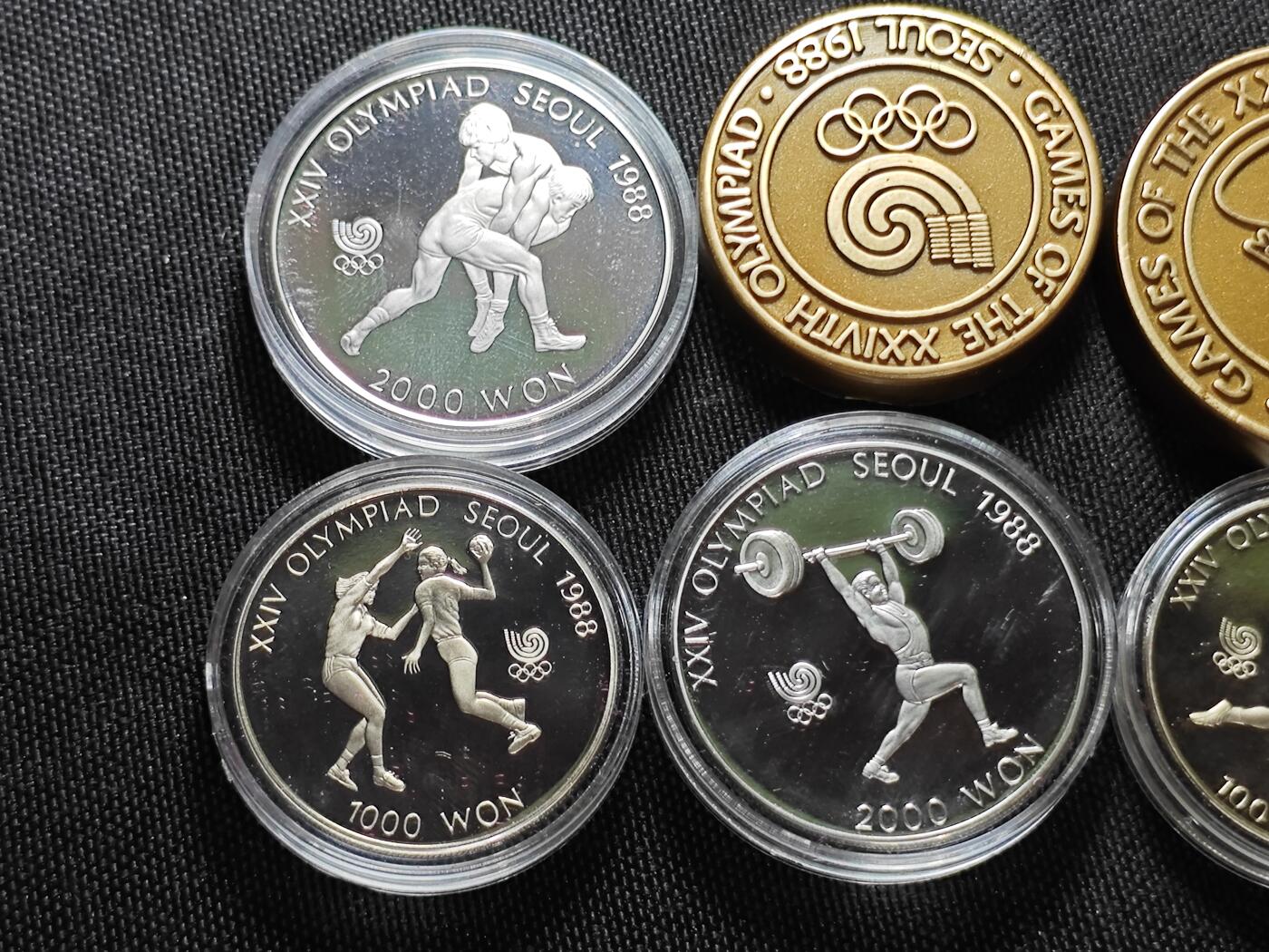 KK钱币收藏小铺   套币 批量/好品散币专场 2月预留时间 周末发货  韩国精制套币 含6枚精制纪念币 盒证齐全