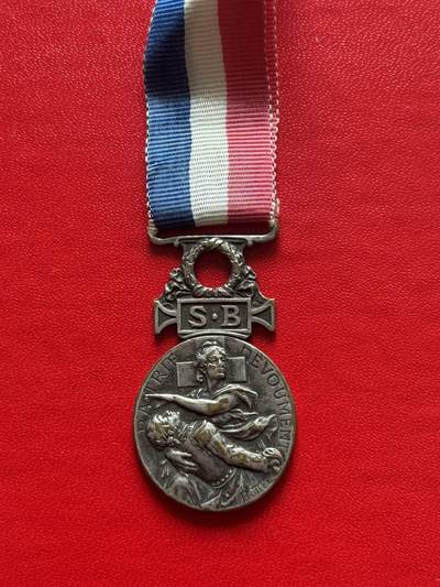 云宸嘉赏-勋臻精藏⭐️元宵节特别专拍场次🎖 - 法兰西第三共和国 军事伤员救助协会奖章 稀少奖章 铜镀银主要用于表彰1864–1866在法国对墨西哥军事干预期间提供人道主义救助的志愿者