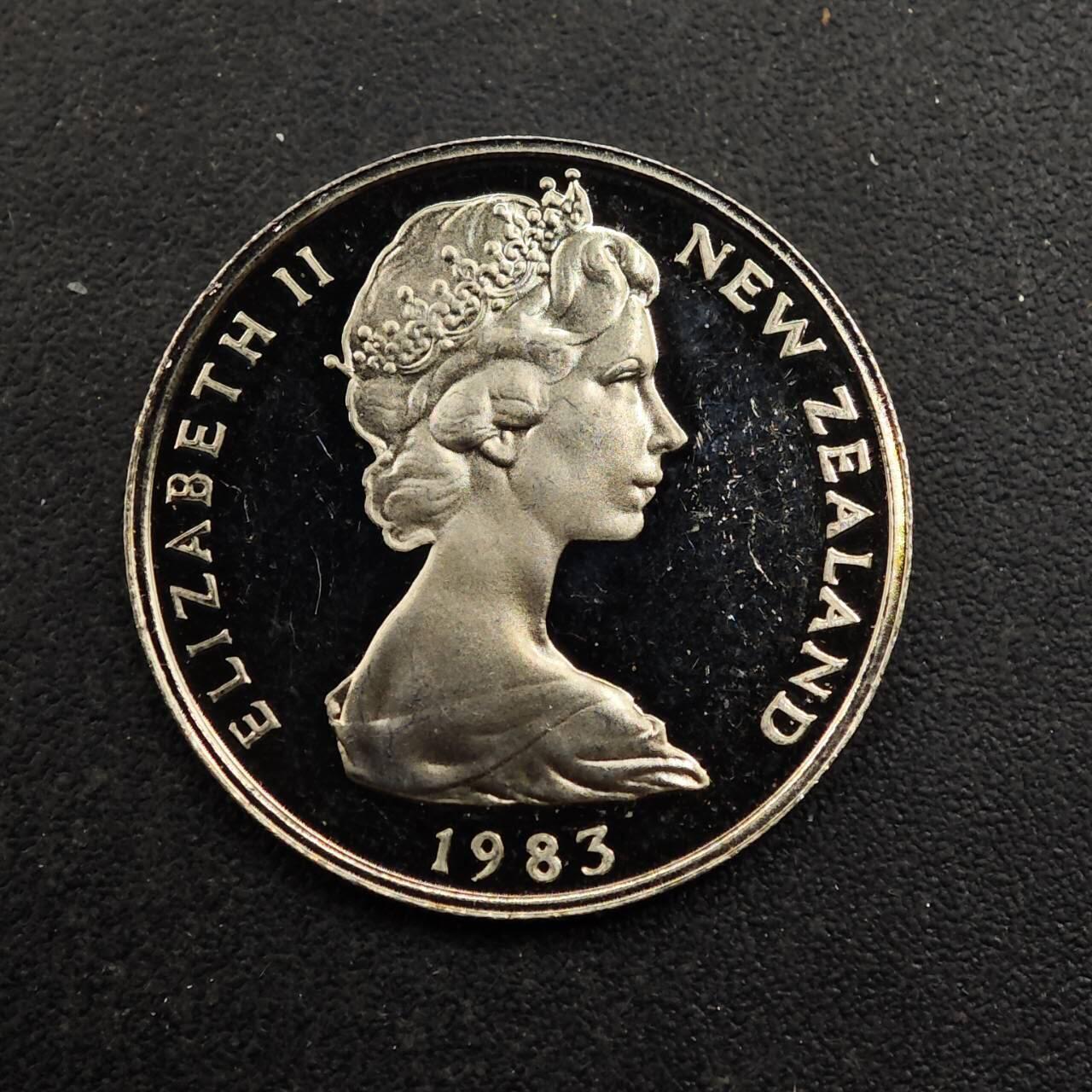 【淘币小摊】实时拍第八百七十二拍   散币银币场    每周一统一发货 新西兰1983年5分精制镍币2