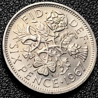 泉币菌-第204场-元宵节专场 本场拍品多 请提前出价 - 原光极美 1967年 英国6便士硬币 爱情幸运币 19.3mm 