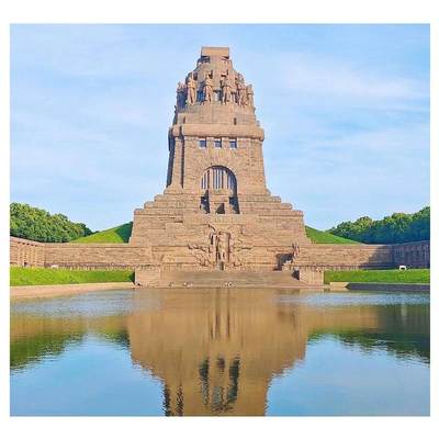 【艺术】德国艺术大章 莱比锡建功碑 高浮雕精制白色巨型大陶章 100MM厚9MM 129克 【艺术】德国艺术大章 莱比锡建功碑 高浮雕精制白色巨型大陶章 100MM厚9MM 129克