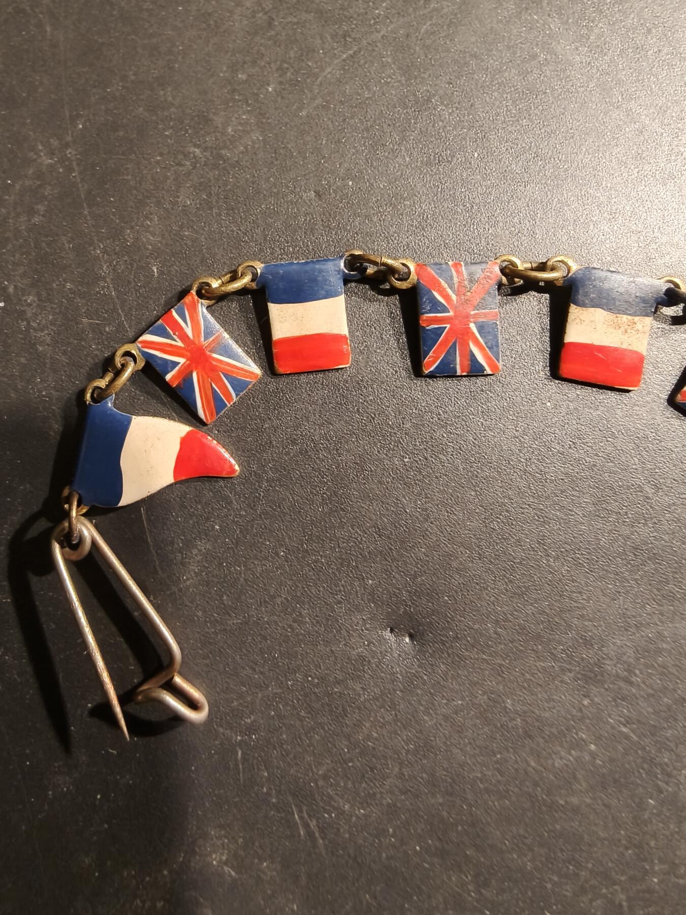 老王徽章第185期 英法友好链章