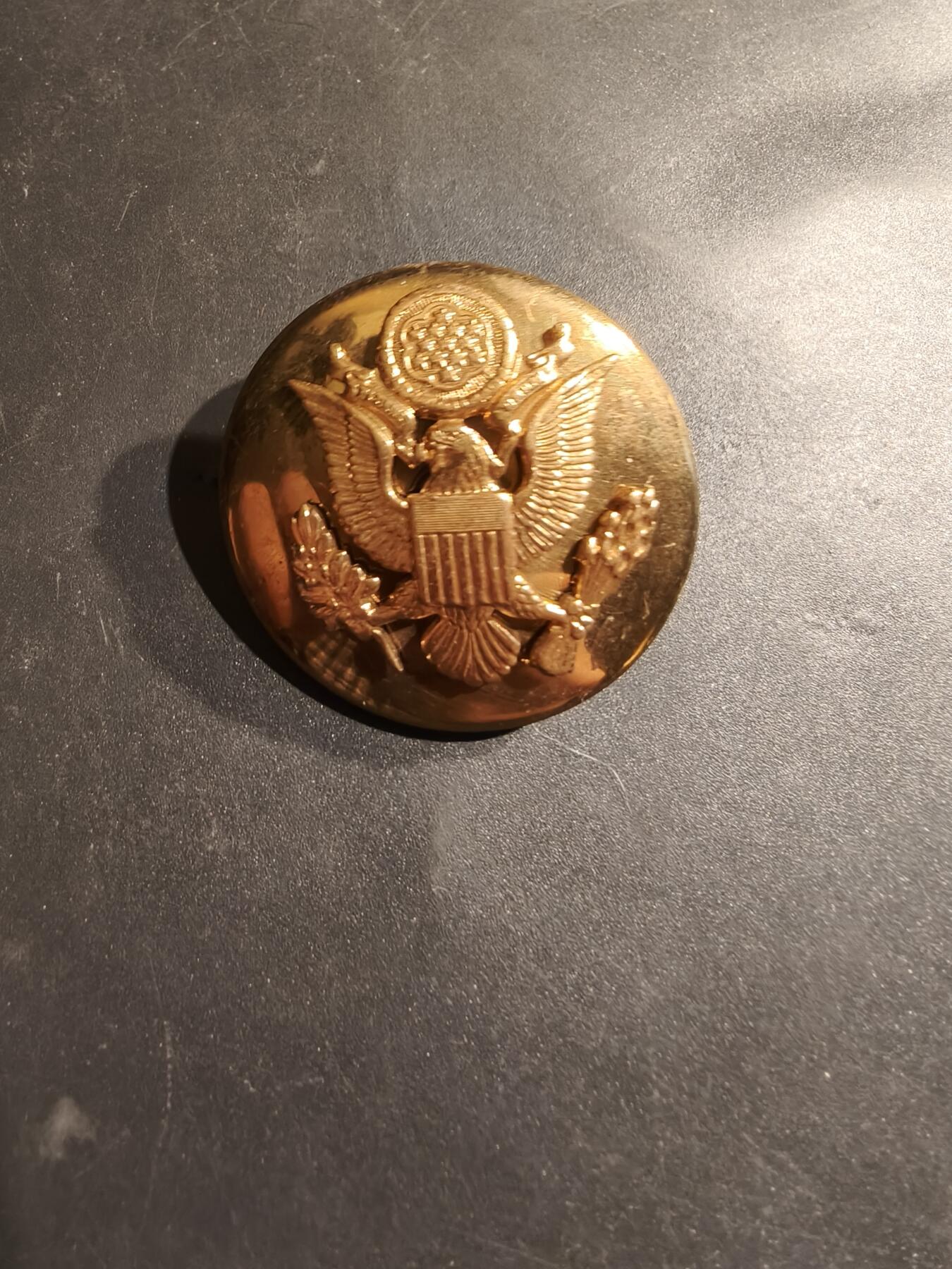 老王徽章第185期 美国陆军大檐帽帽徽