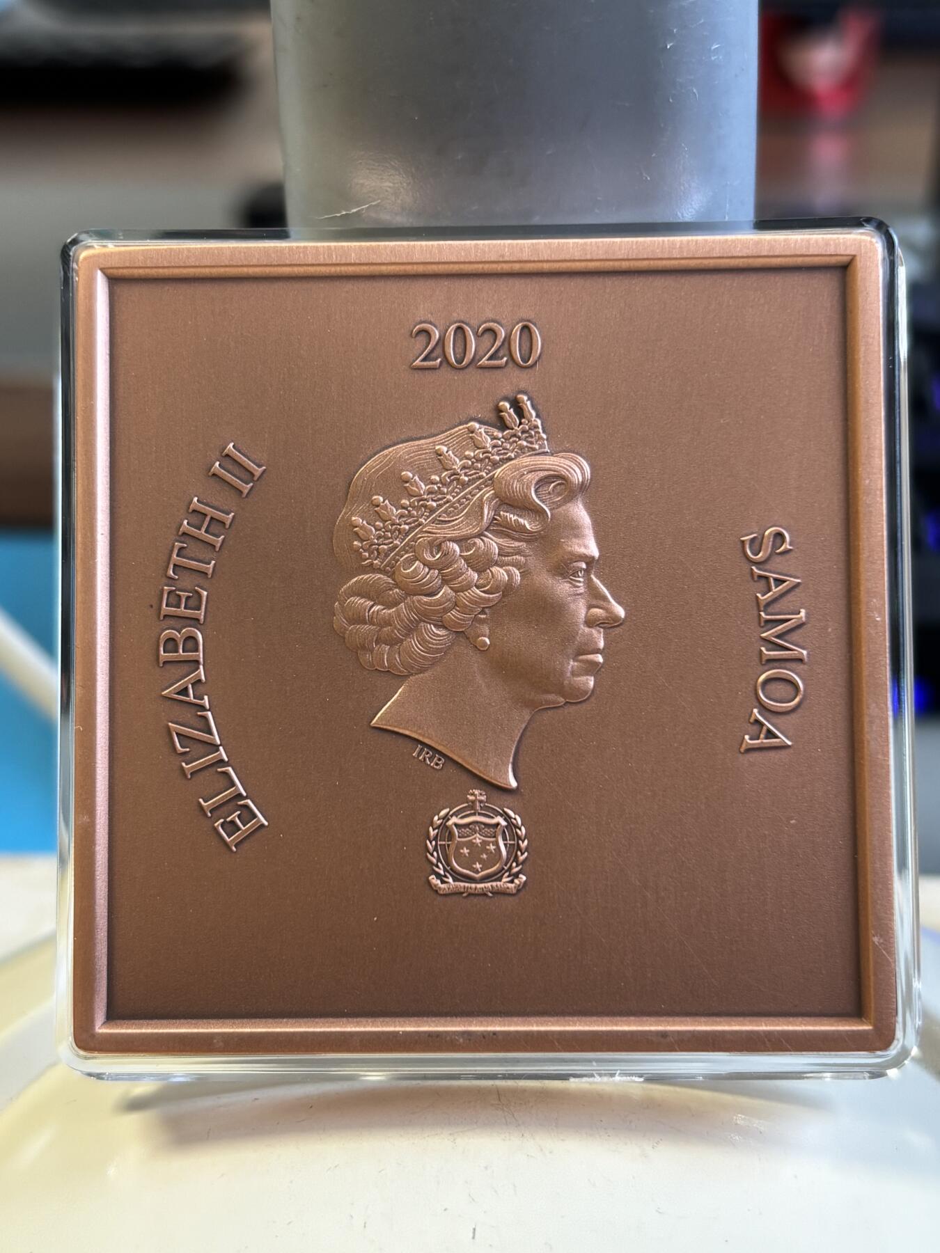 第191期拍卖 萨摩亚2020年半元方形仿古3D阴雕铜币  藻井系列-紫禁城龙藻井 铜220克 发行量：600 盒证全