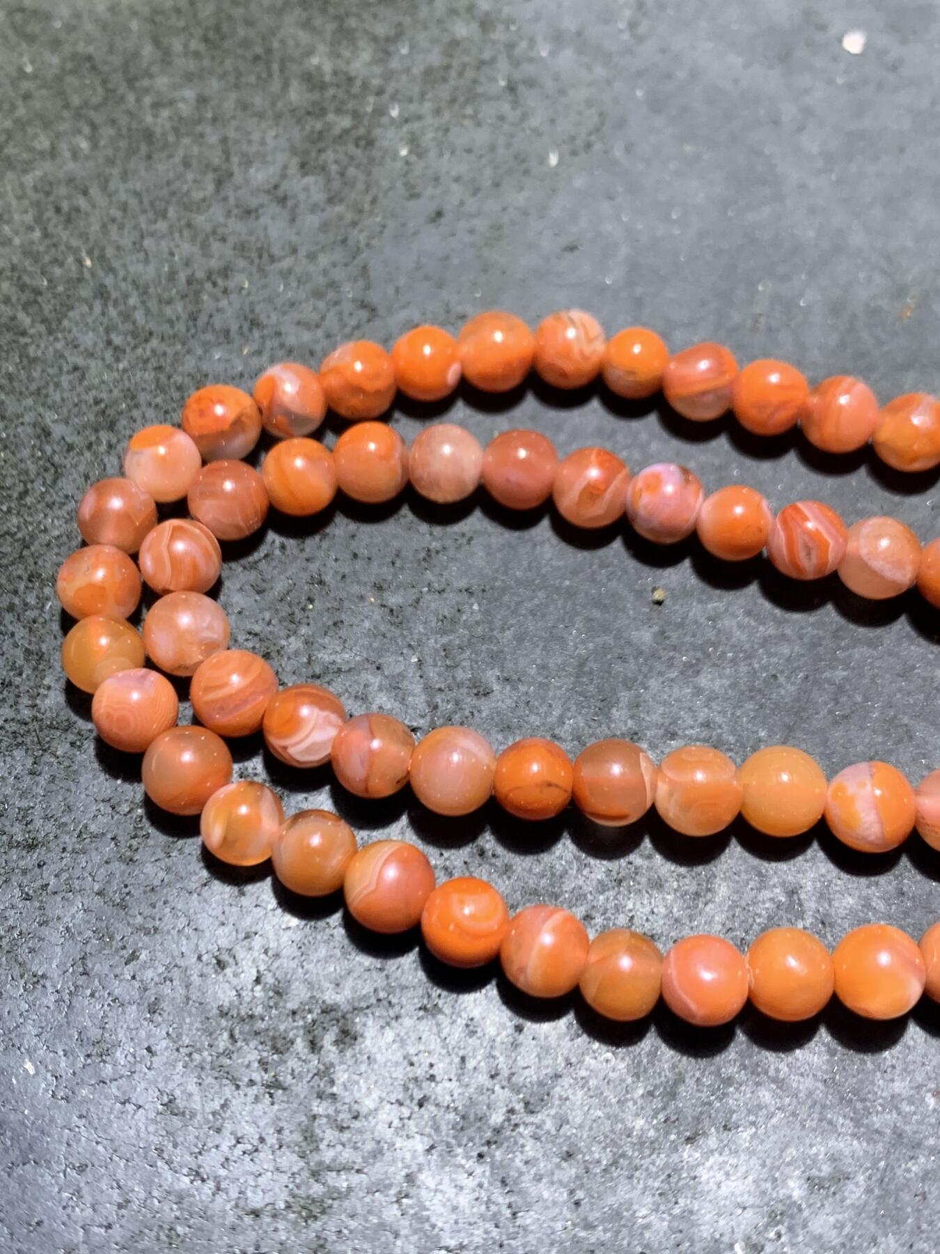 川料南红玛瑙多圈手串一条！