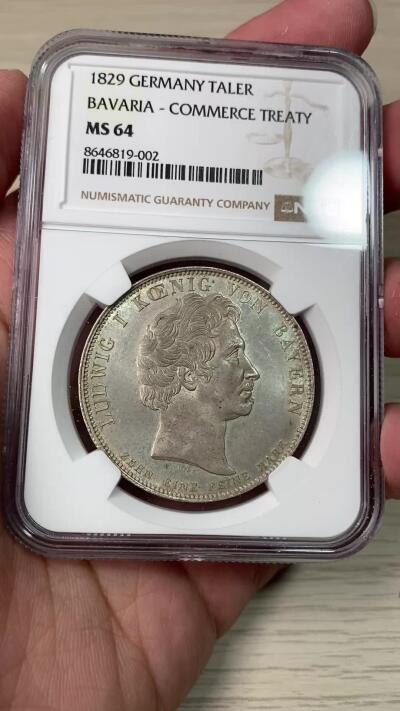 万国钱币拍卖第062期