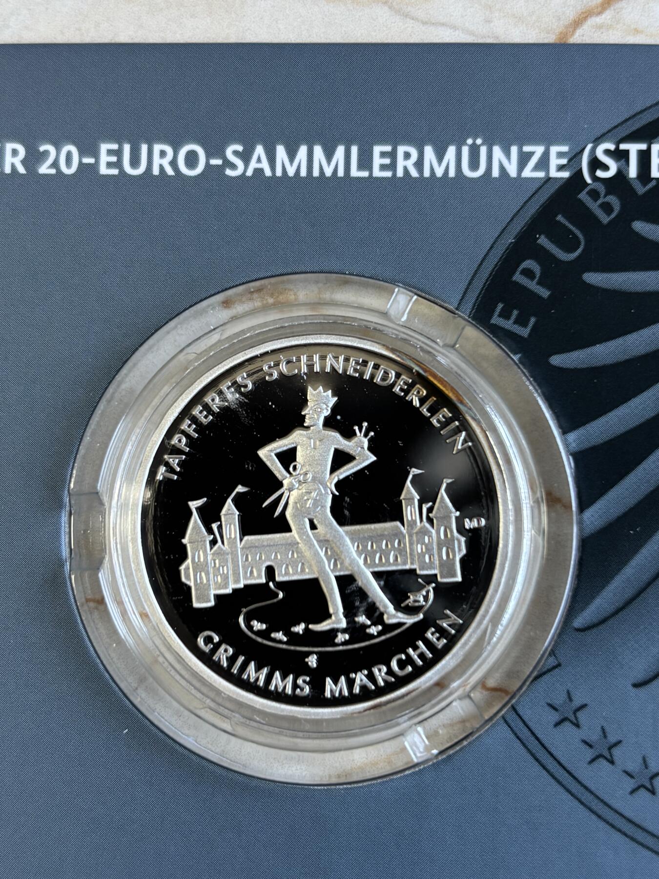 第191期拍卖 德国2019年20欧元精制银币 勇敢的小裁缝（格林童话） 18克925银 卡装