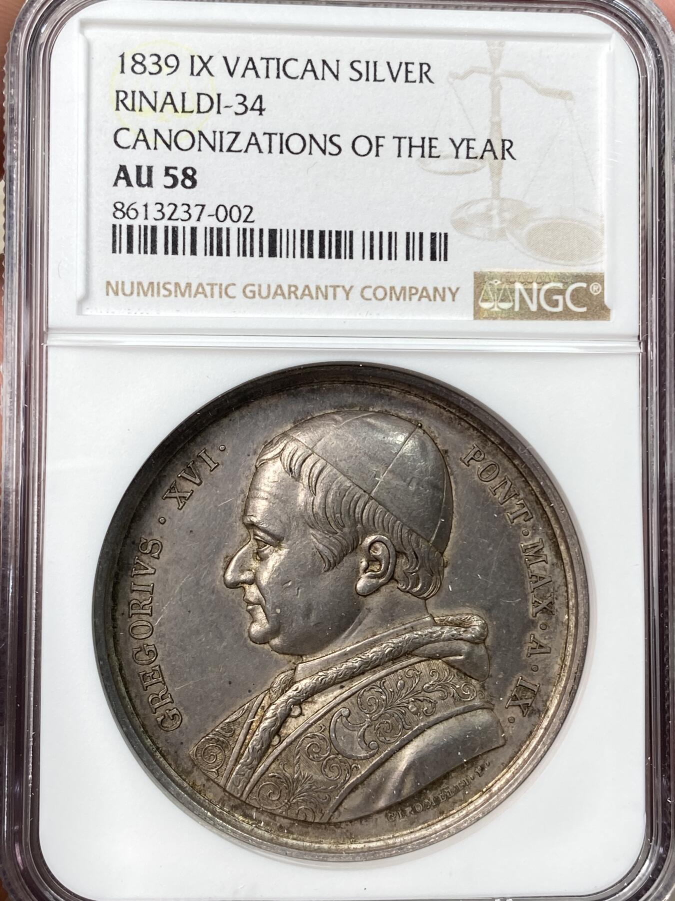 万国钱币拍卖第062期 NGC AU58 1839年梵蒂冈教皇国格里高利十六世纪念年度封圣仪式大银章 早期教皇国高浮雕精品 欧陆原味包浆 本次年度封圣者为有有西班牙的乔瓦尼·德拉·克罗切（1542-1591）以及意大利的阿方索·玛利亚·德·利古奥里（1696-1787）、弗朗切斯科·德·杰罗尼莫（1642-1716）、帕奇菲科·达·圣塞韦里诺（1653-1721）和维罗妮卡·朱利亚尼