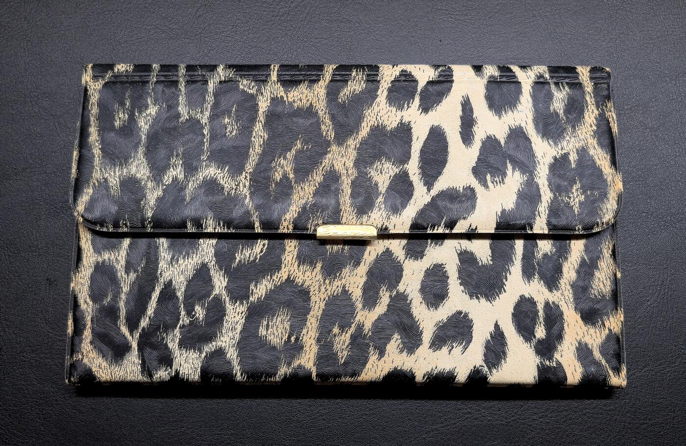 此心安处是吾乡·凡希社世界钱币微拍第三百二十期 1969几内亚豹纹大钱包精铸PS七枚套，收藏级，难得一见的全品套装。