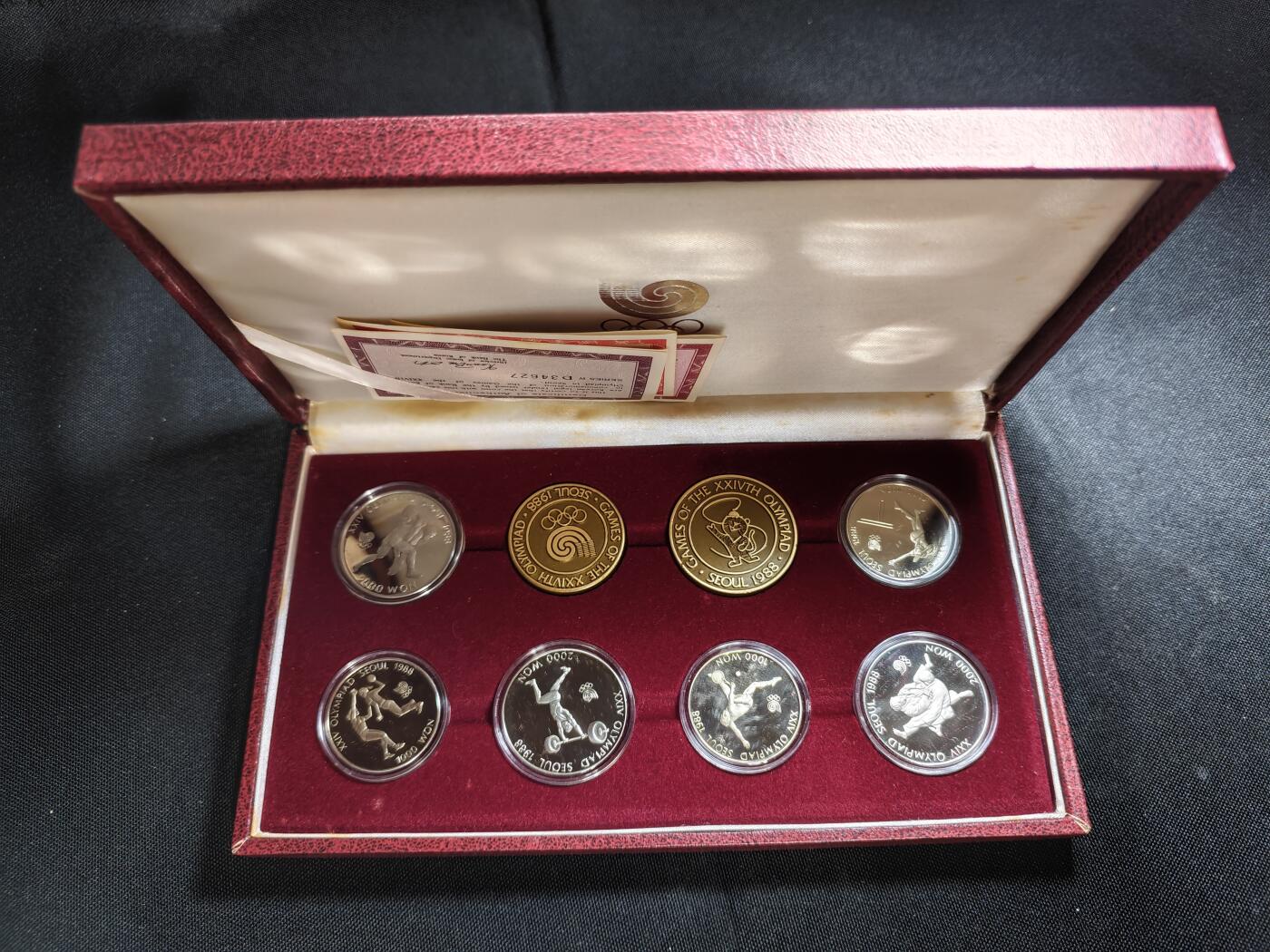 KK钱币收藏小铺   套币 批量/好品散币专场 2月预留时间 周末发货  韩国精制套币 含6枚精制纪念币 盒证齐全