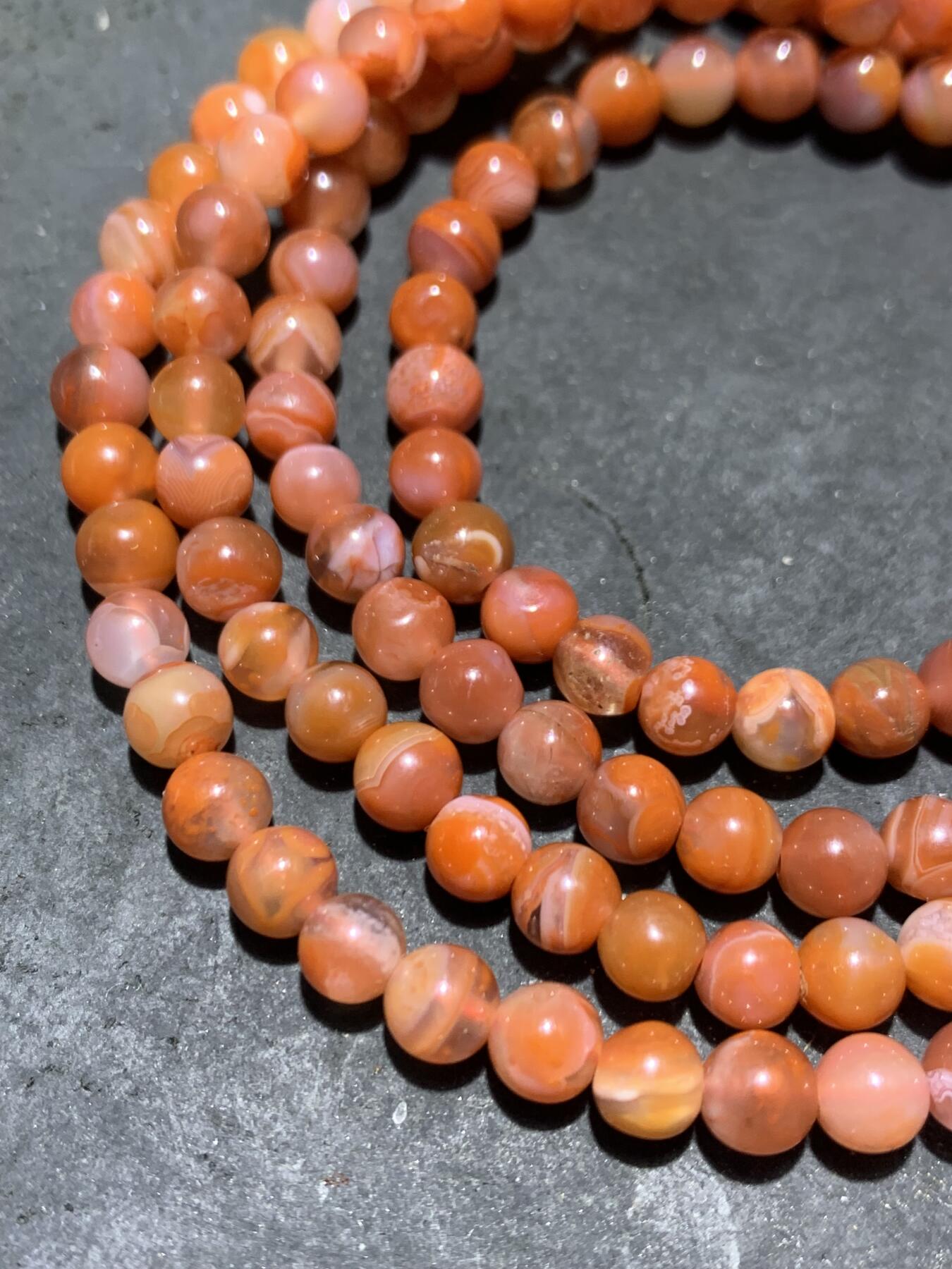 川料南红玛瑙多圈手串一条！