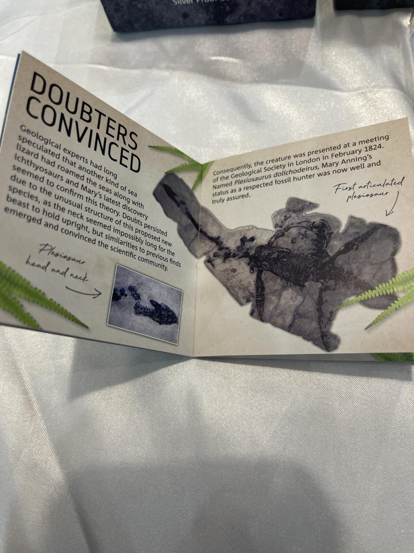 英国2021年Plesiosaurus纪念银币 50便士面值，925银，Proof工艺，限量发行 证书、亚克力壳，品相保存很好，适合收藏