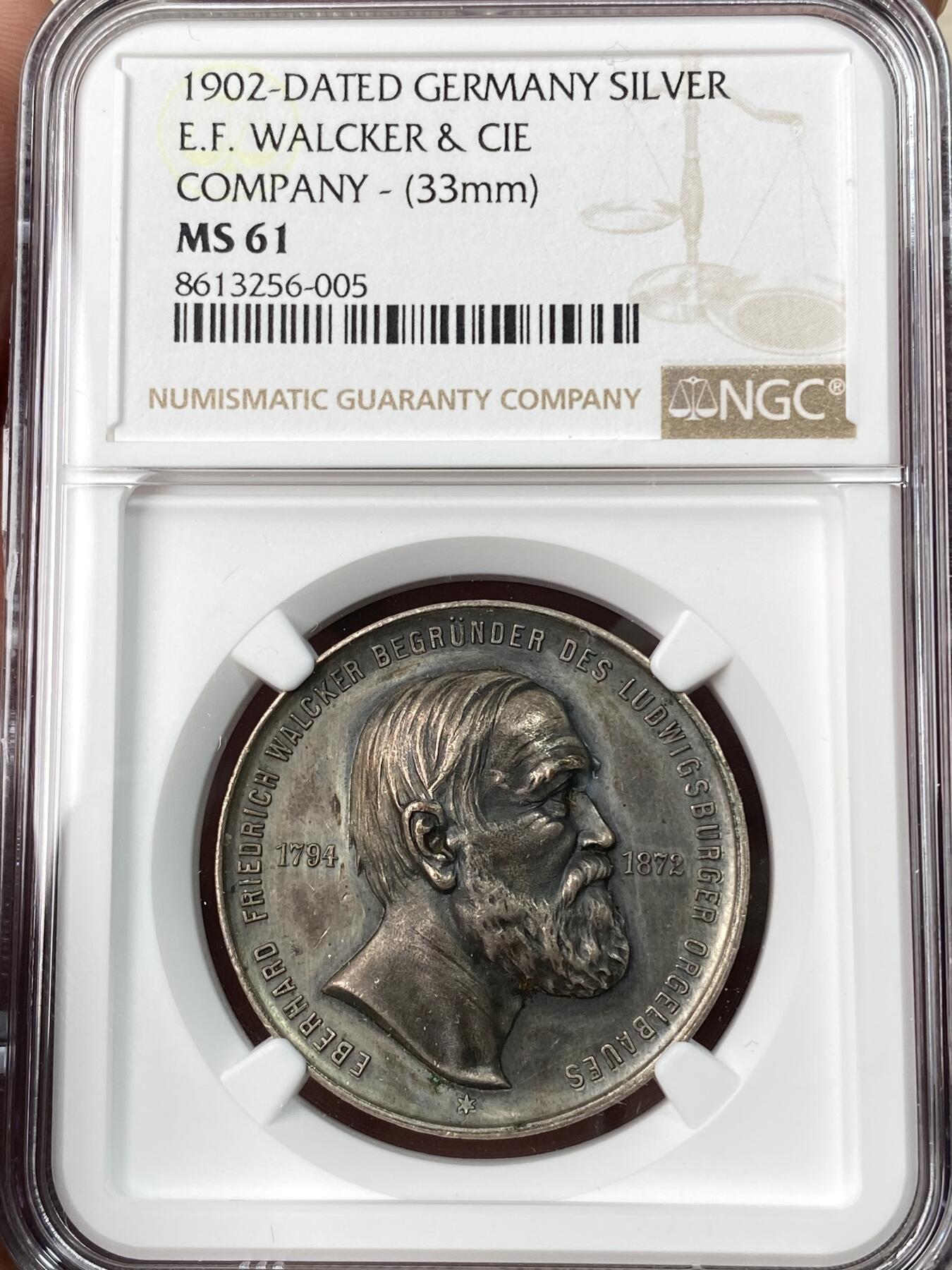万国钱币拍卖第062期 NGC MS61 1902年德国符腾堡路德维希斯堡工业和企业家埃伯哈德·弗里德里希逝世景观纪念银章 背面是路德维希斯堡工厂景观 路德维希斯堡被称为施瓦本的凡尔赛 是欧洲现存规模最大的巴洛克式宫殿建筑群之一