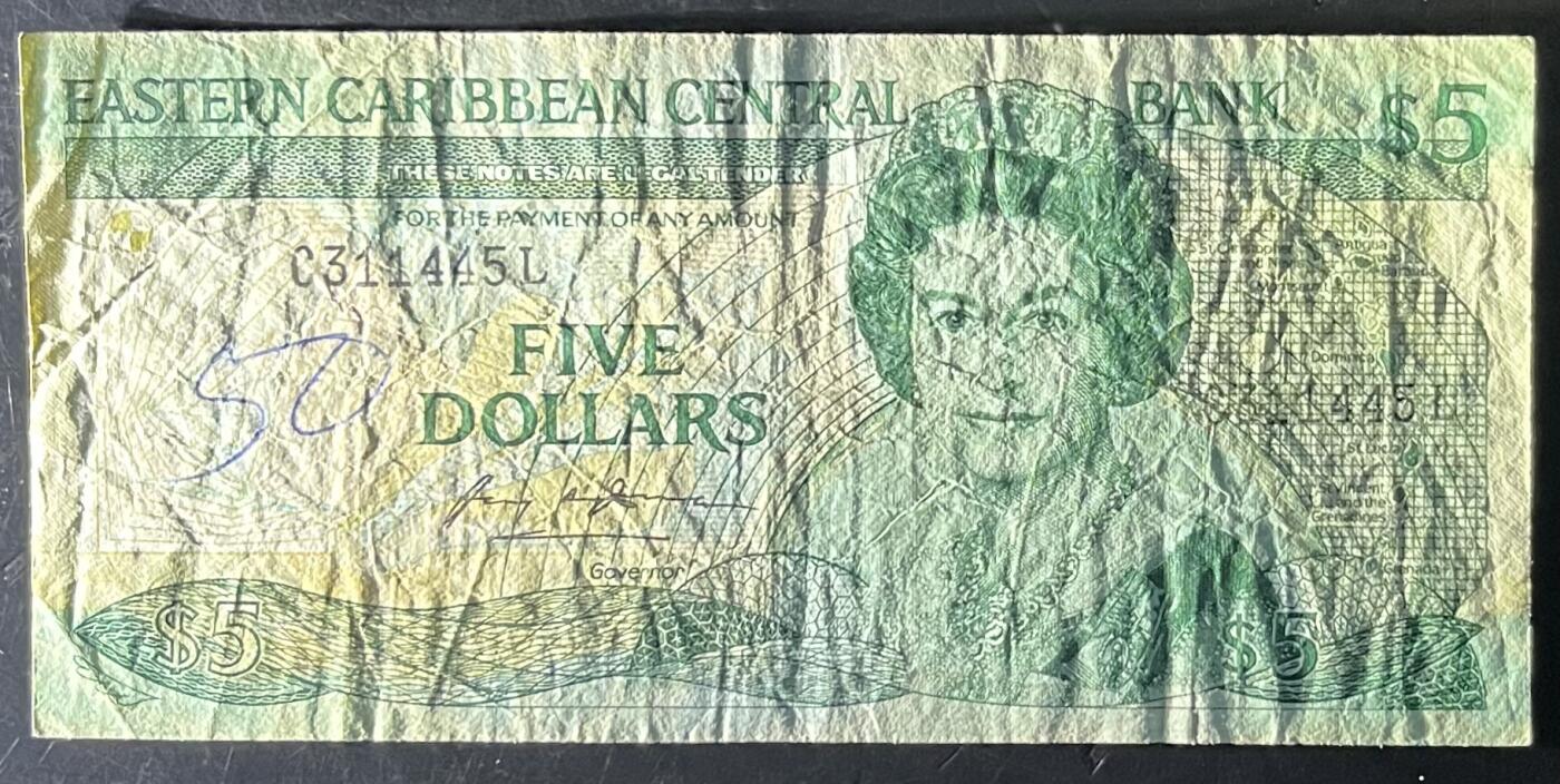 小福收藏拍卖第201期 流通品相裸钞 特惠场 本场拍卖美洲大洋洲非洲亚洲纸币【佣金仅收2% 不设最低佣金 全场包邮】 东加勒比 L 圣卢西亚 少见国别 1985年 5元 