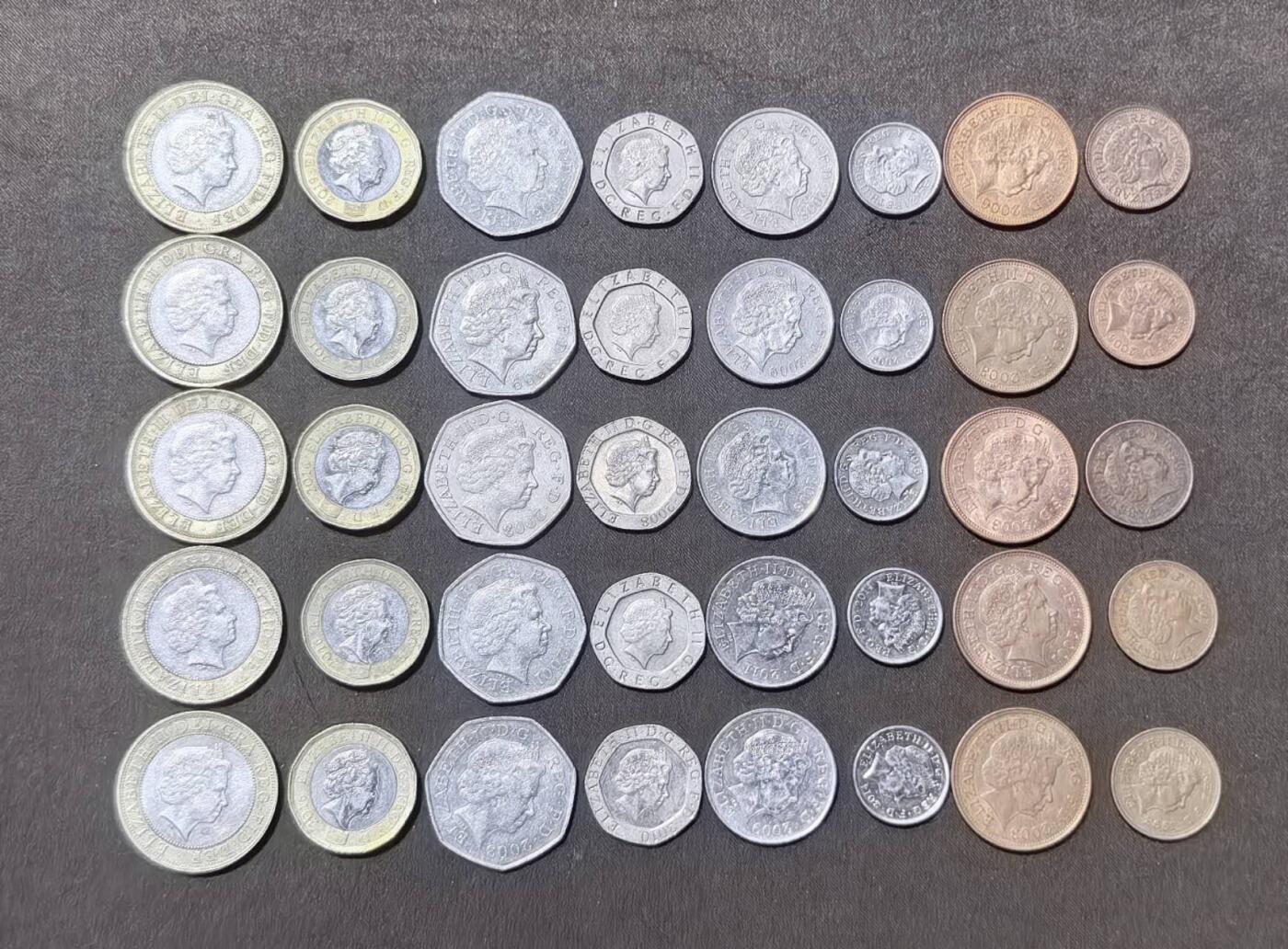 北京马甸外国币专卖第148期，外国币，中国早期纪念币专场，陆续上拍，欢迎关注 英国现在流通女皇花冠版全套5套，流通品相